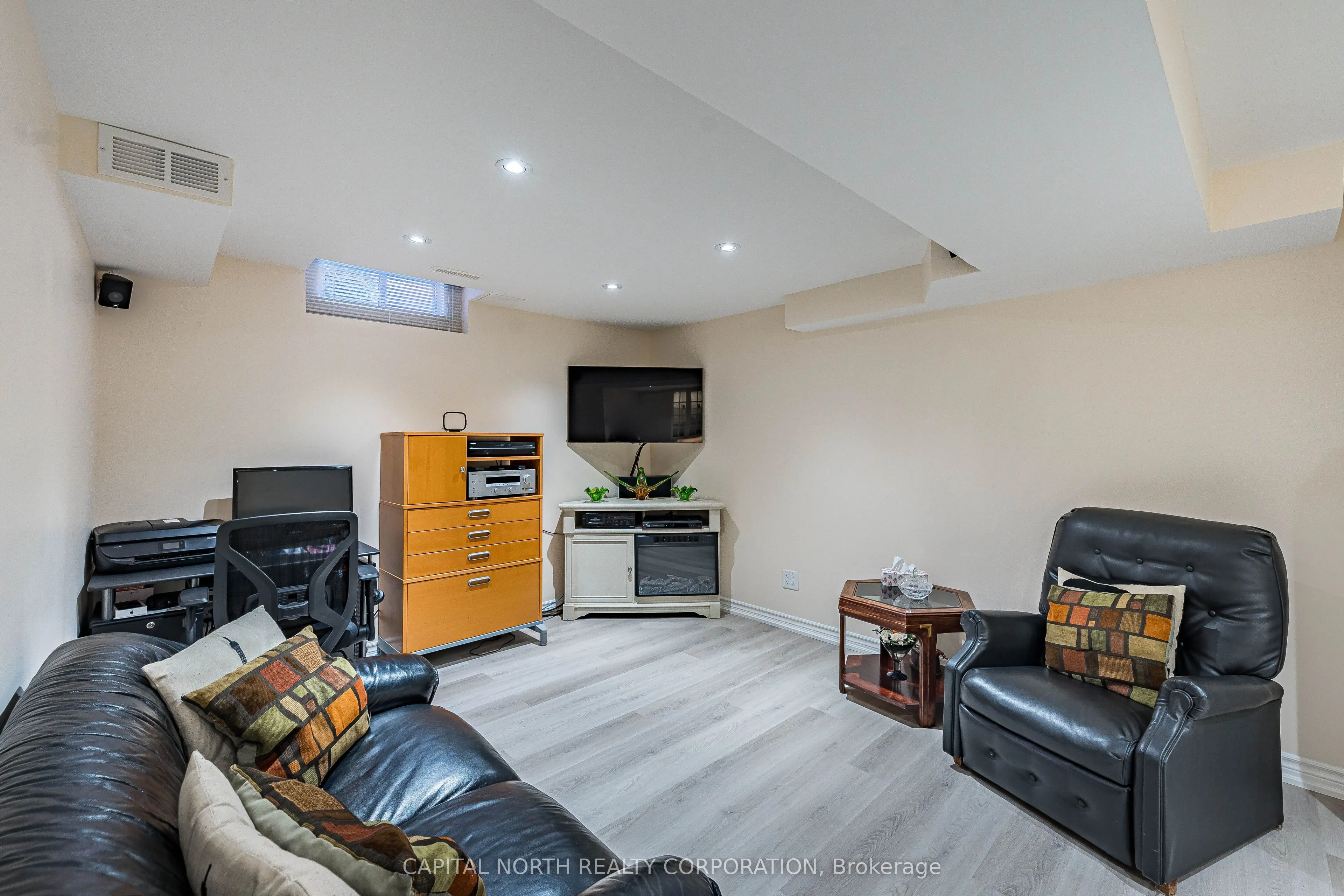 11 Pembrook Street