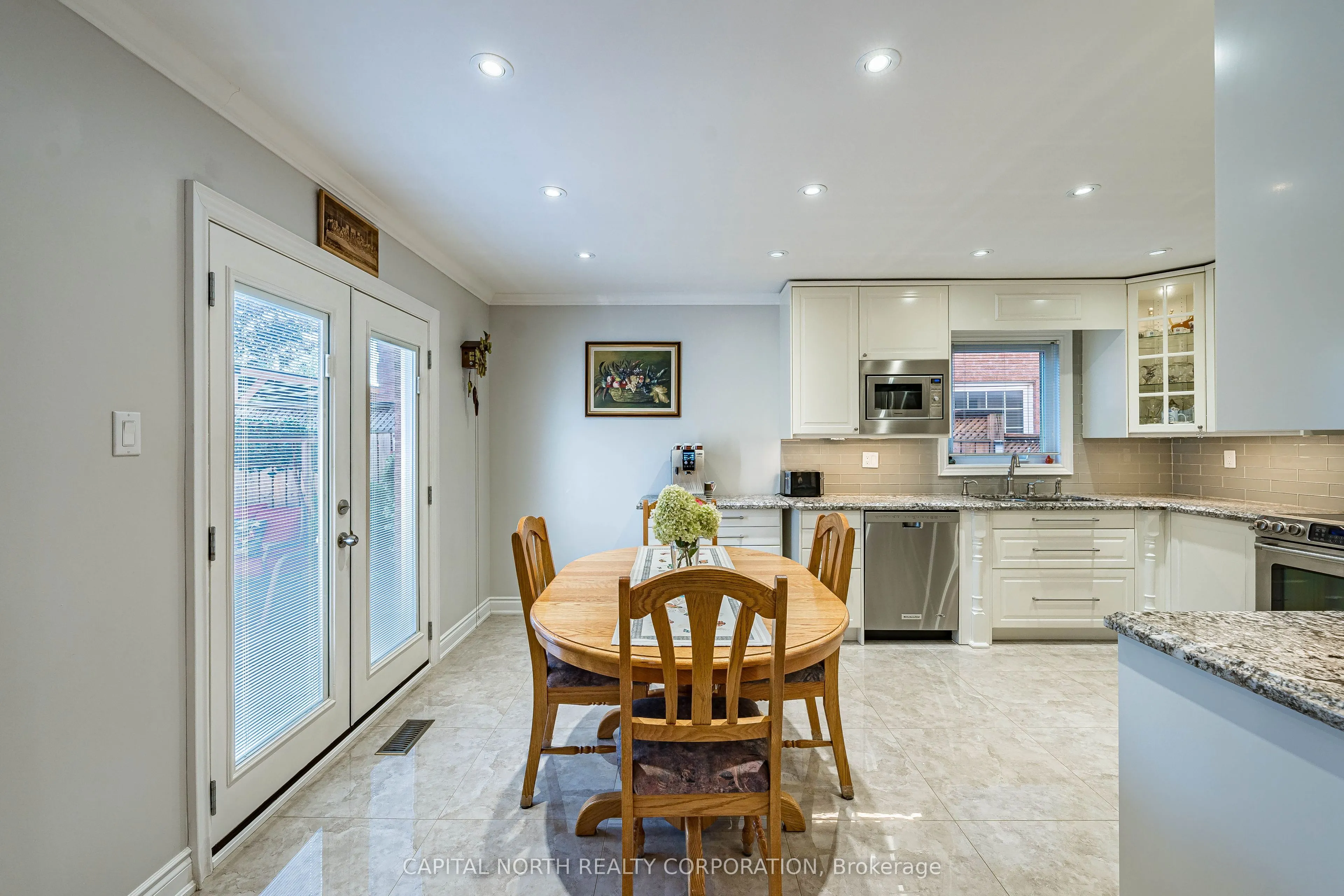 11 Pembrook Street