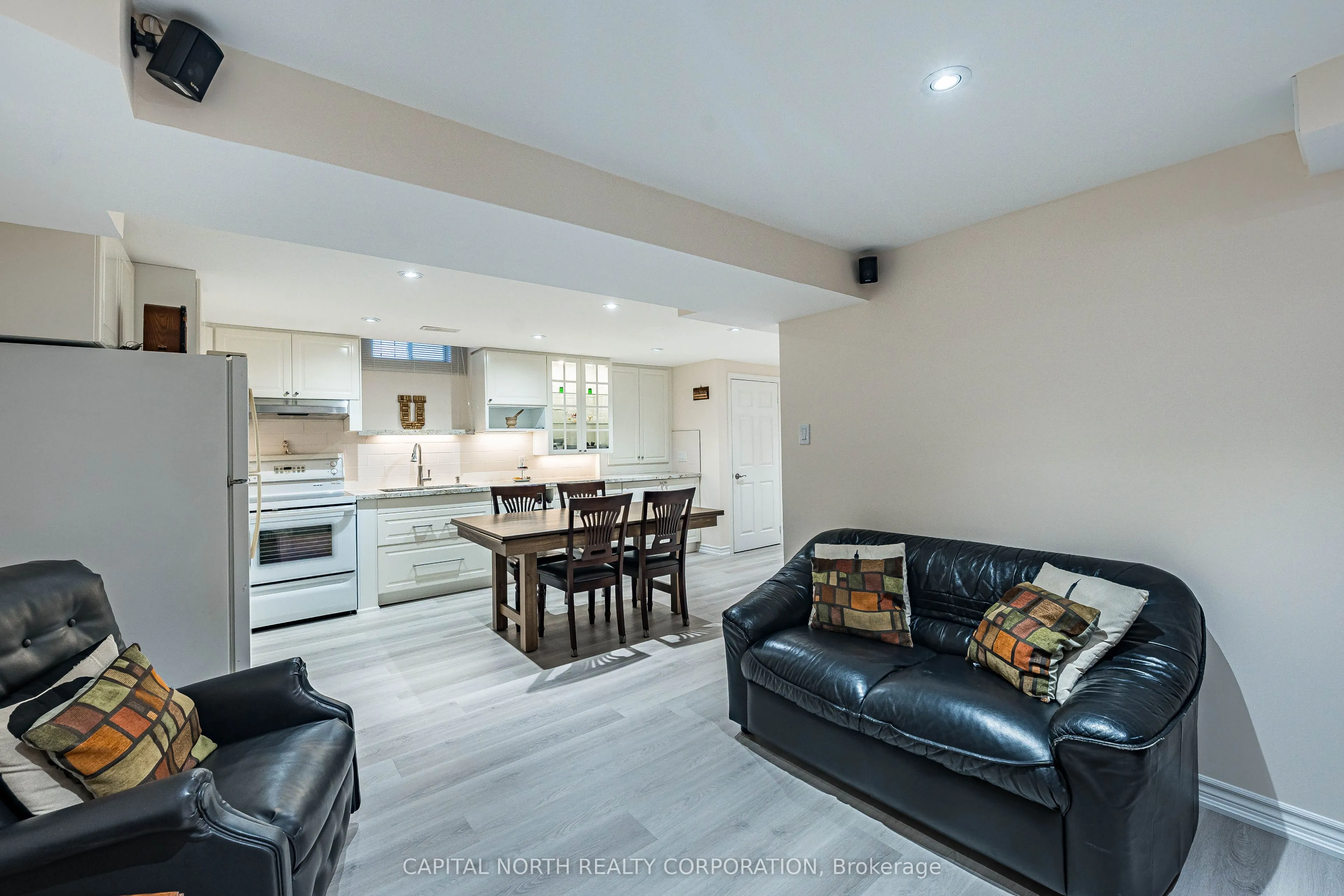 11 Pembrook Street