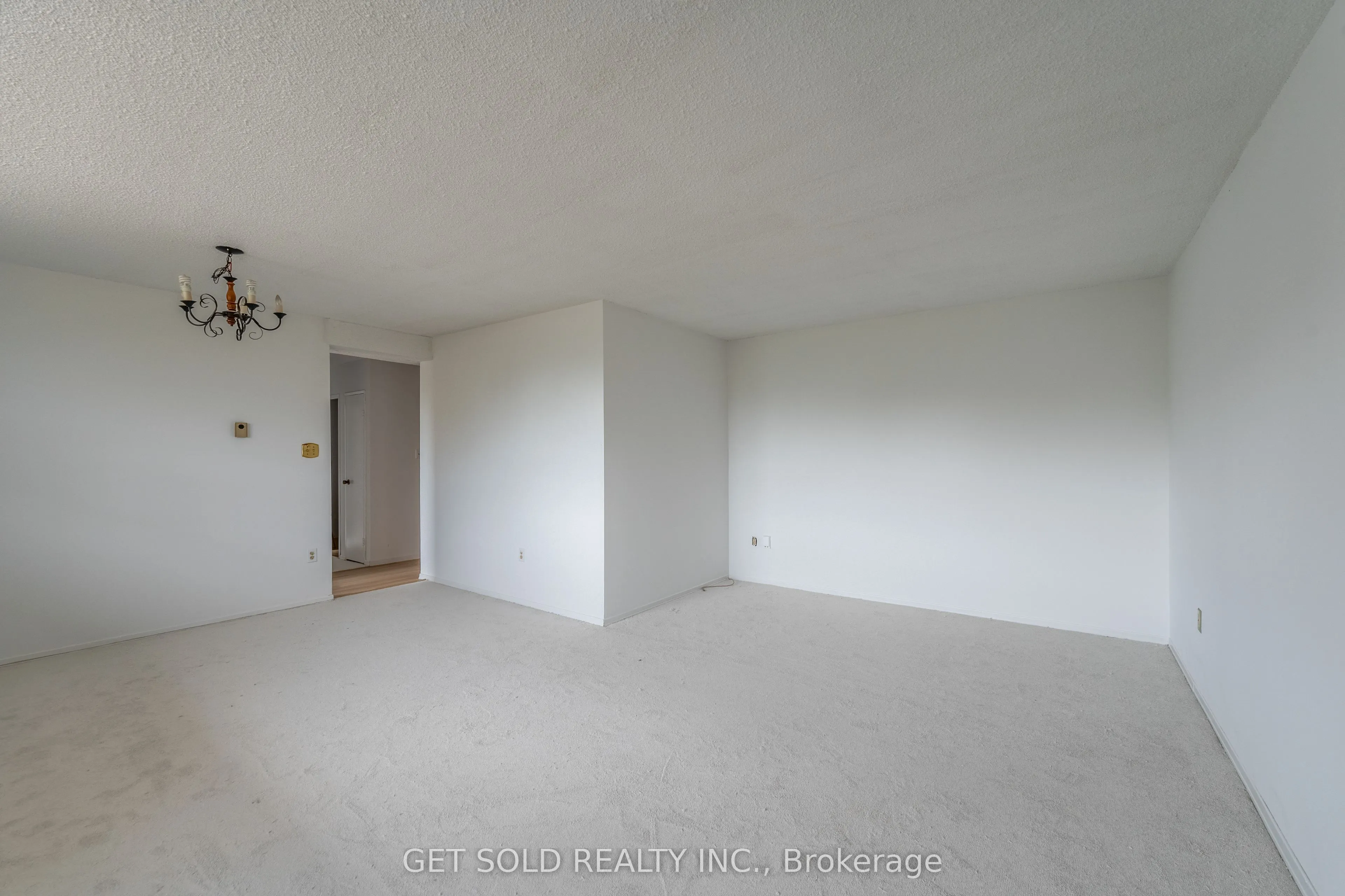 700 Dynes Road #405