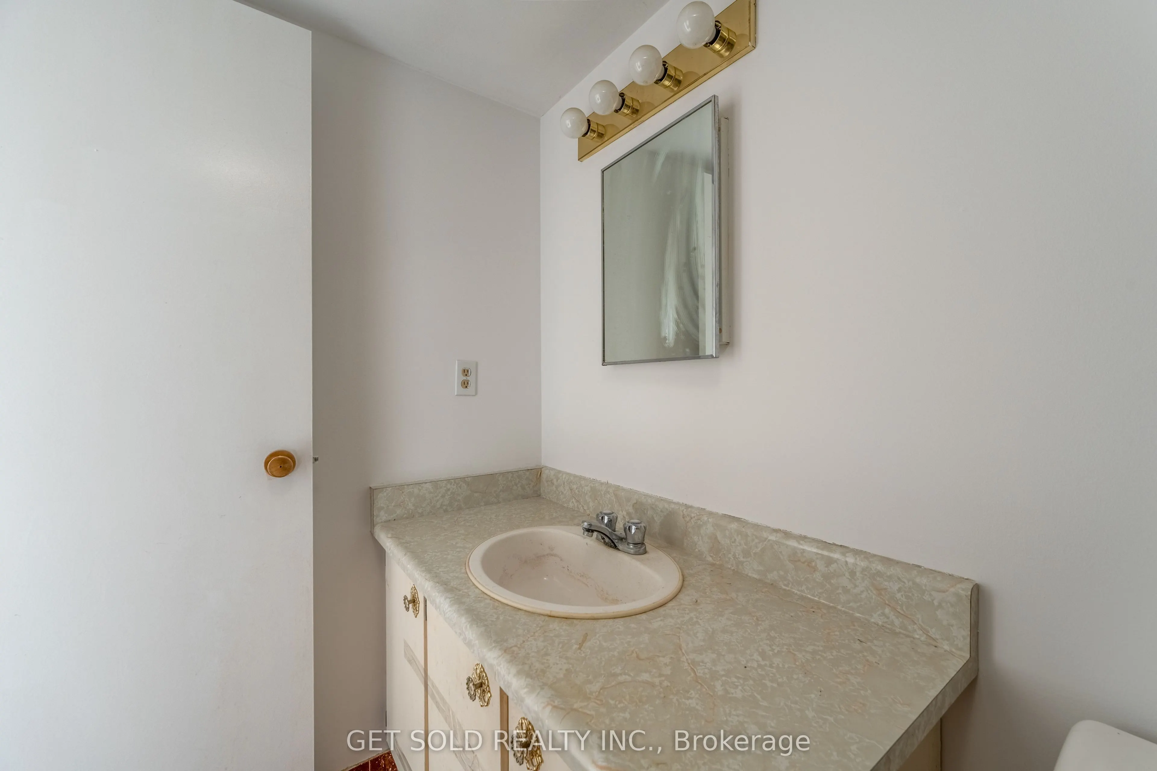 700 Dynes Road #405