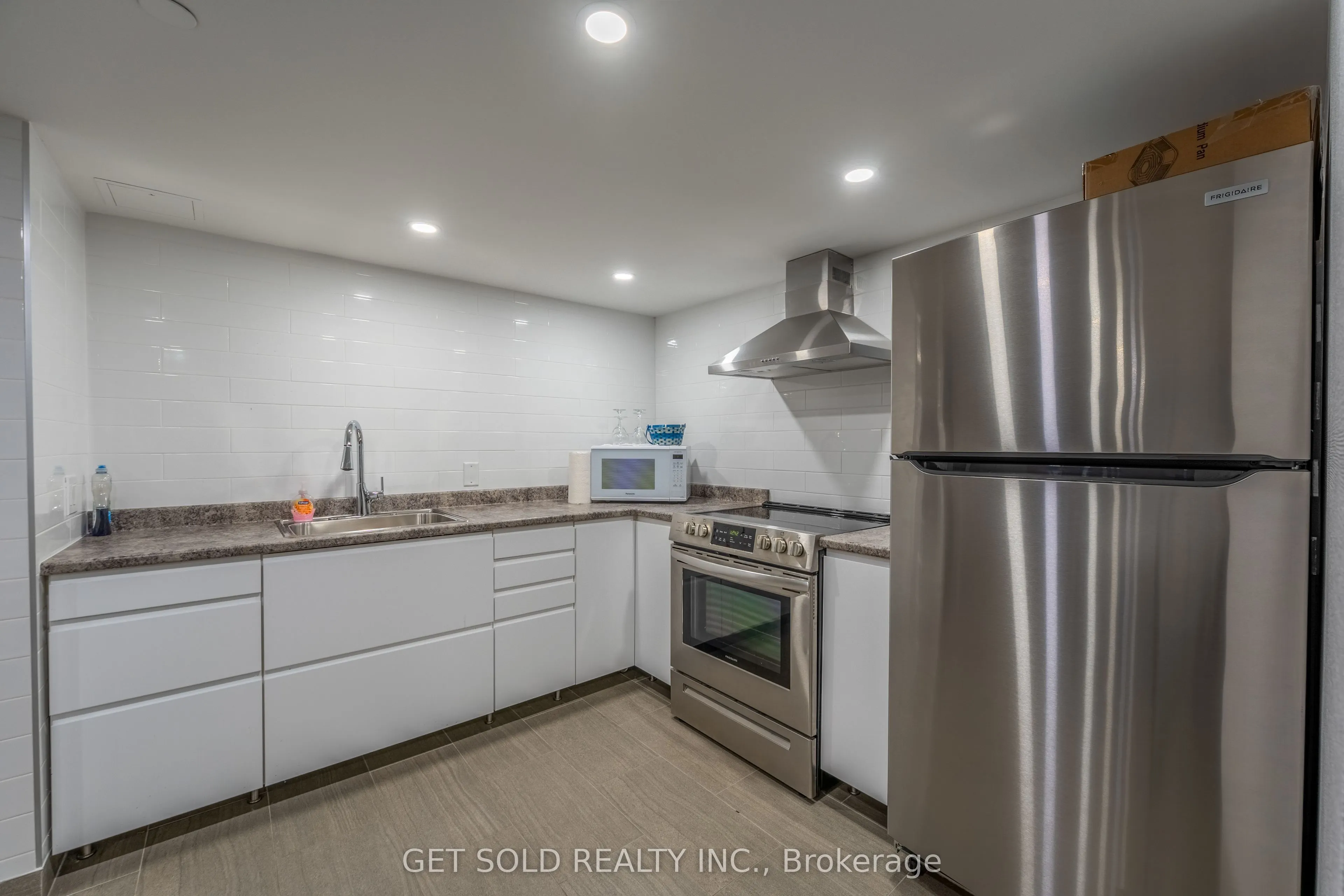700 Dynes Road #405