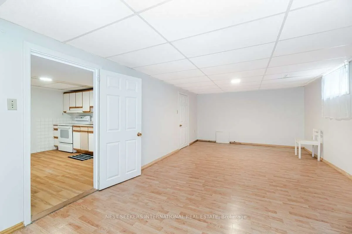 943 Ninth Street #Lower