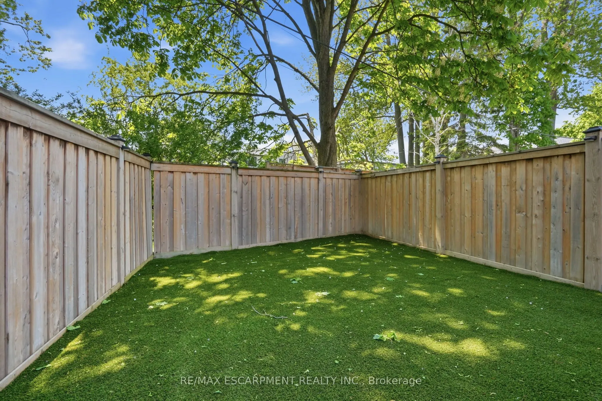 38A Maple Avenue N