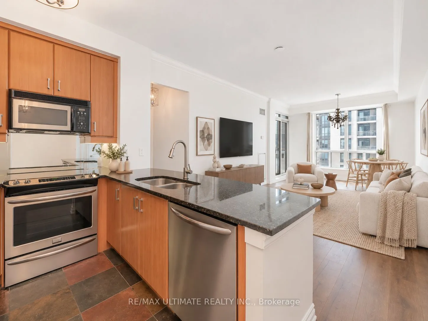 2083 Lake Shore Boulevard W #1213