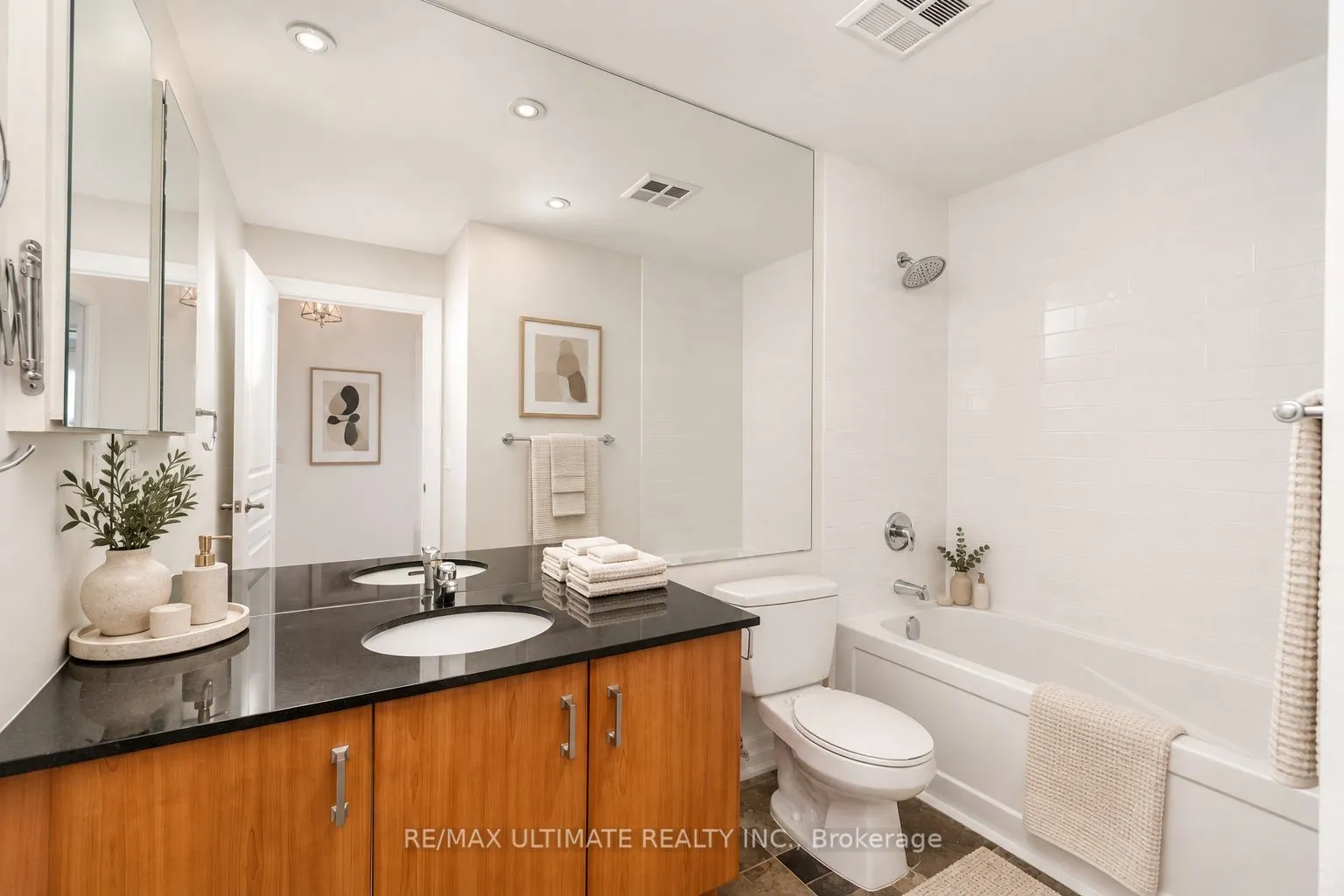 2083 Lake Shore Boulevard W #1213