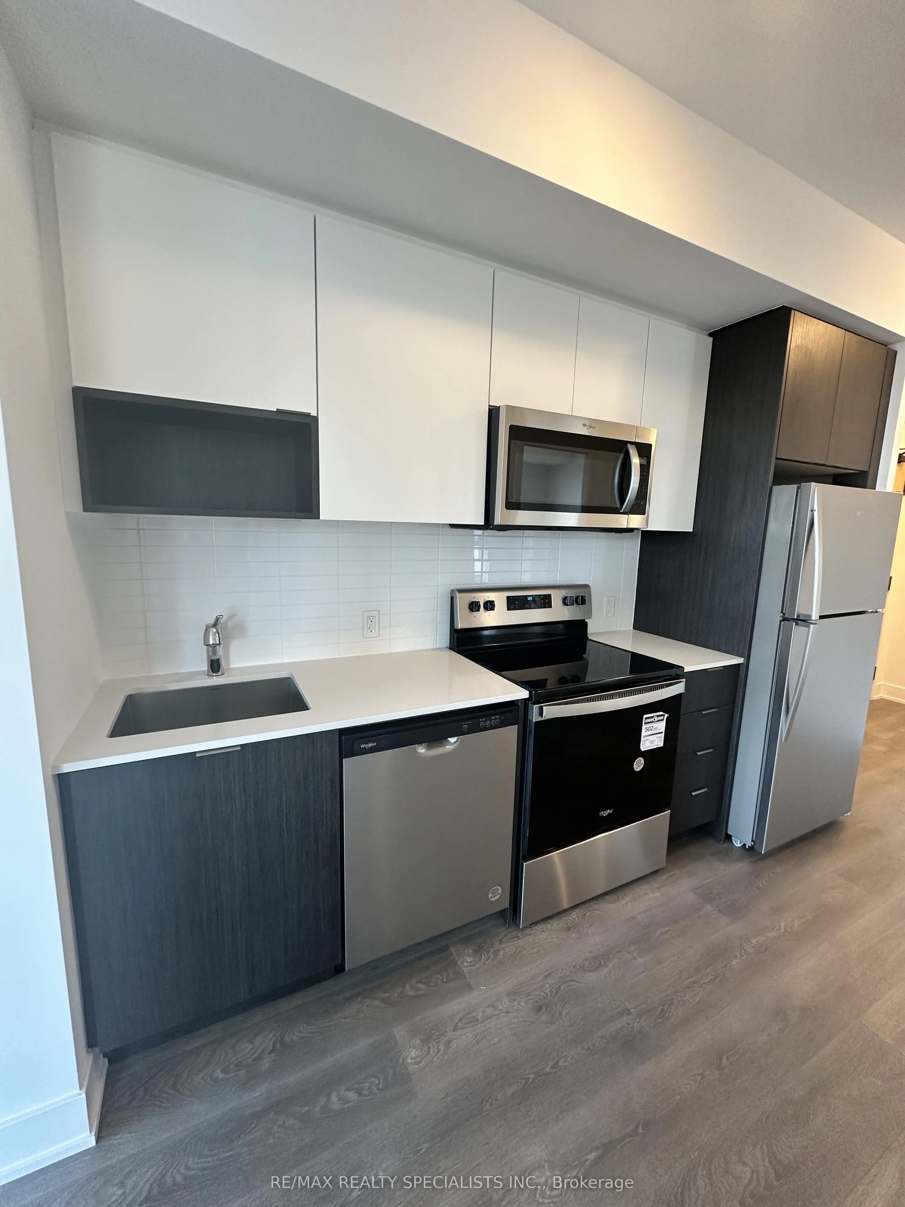 204 BURNHAMTHORPE Road E #1504