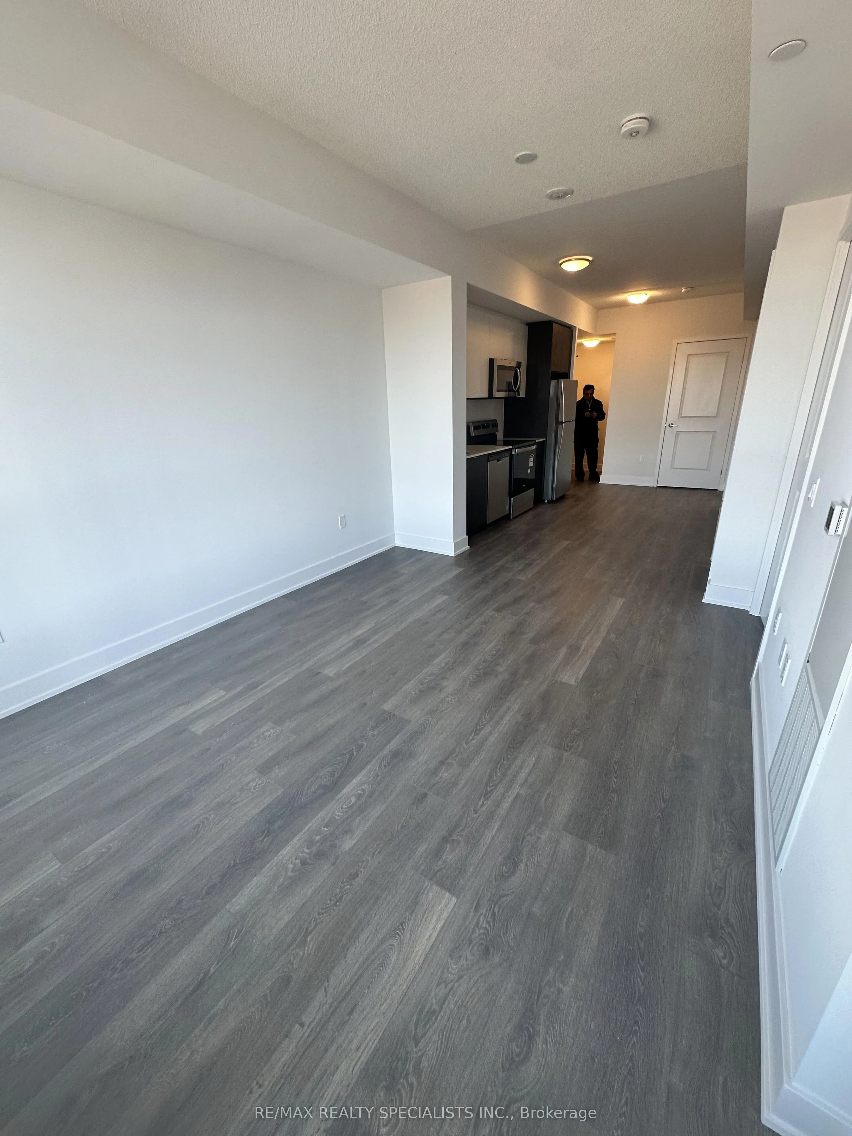 204 BURNHAMTHORPE Road E #1504