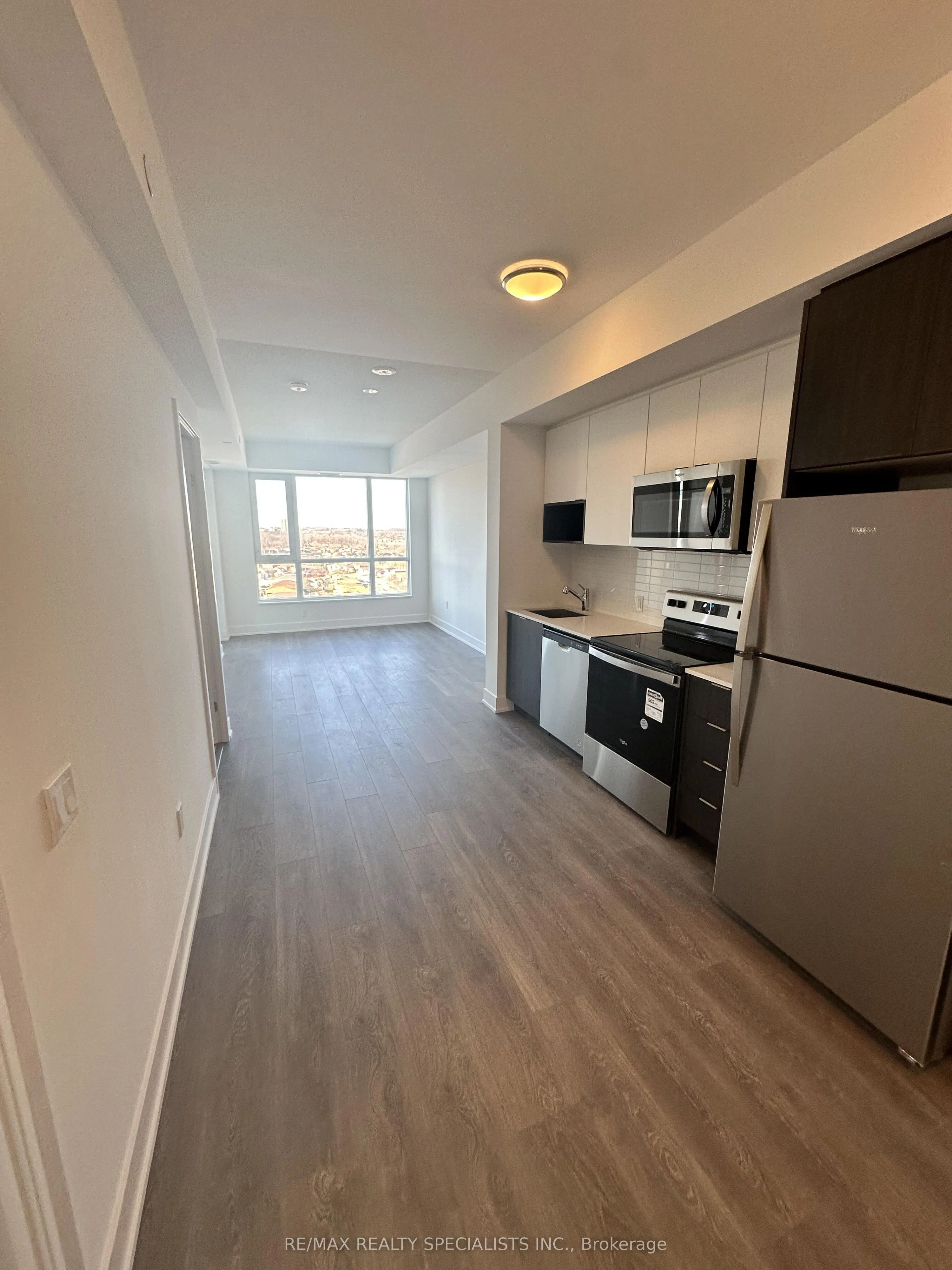 204 BURNHAMTHORPE Road E #1504