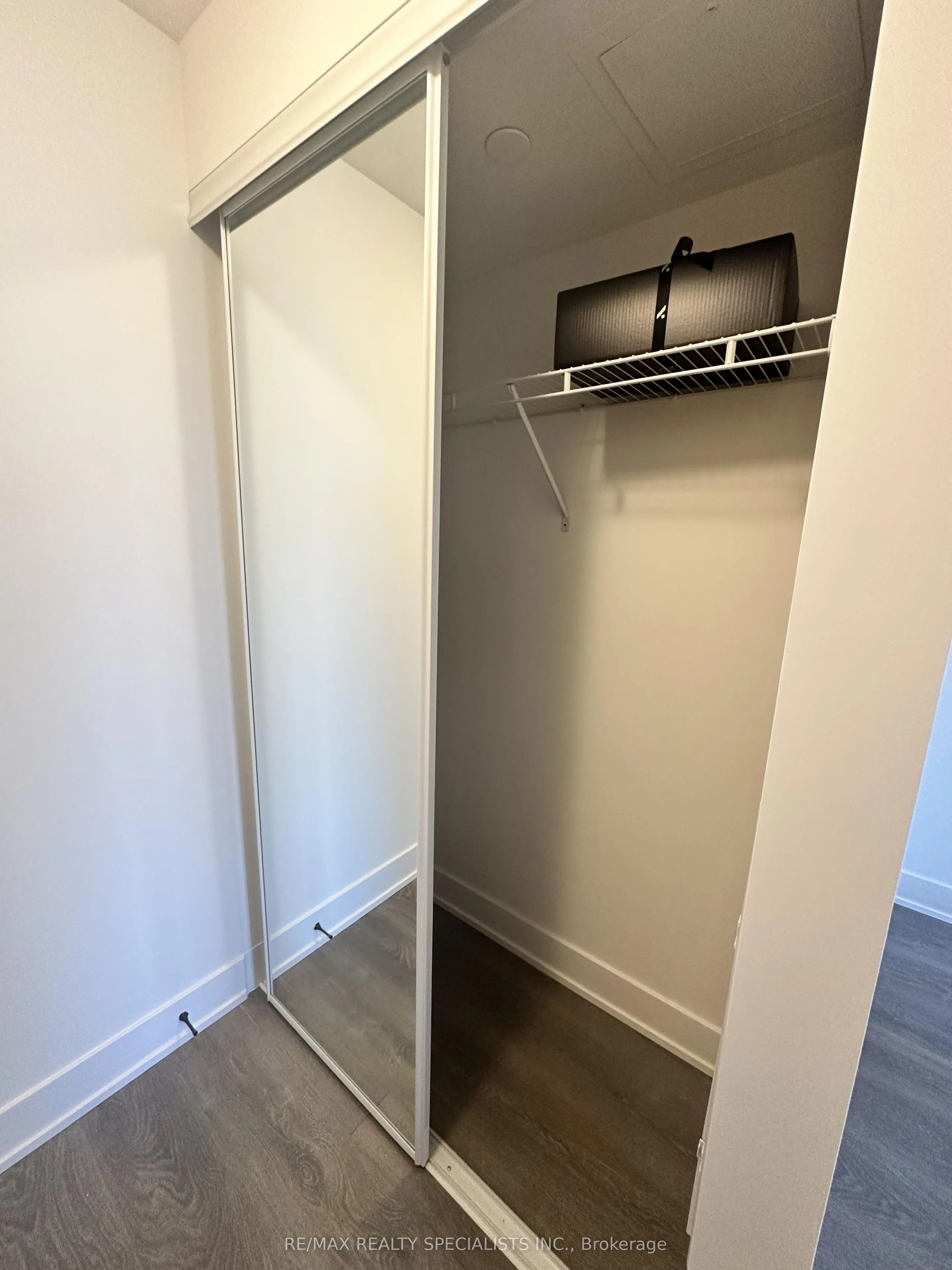 204 BURNHAMTHORPE Road E #1504