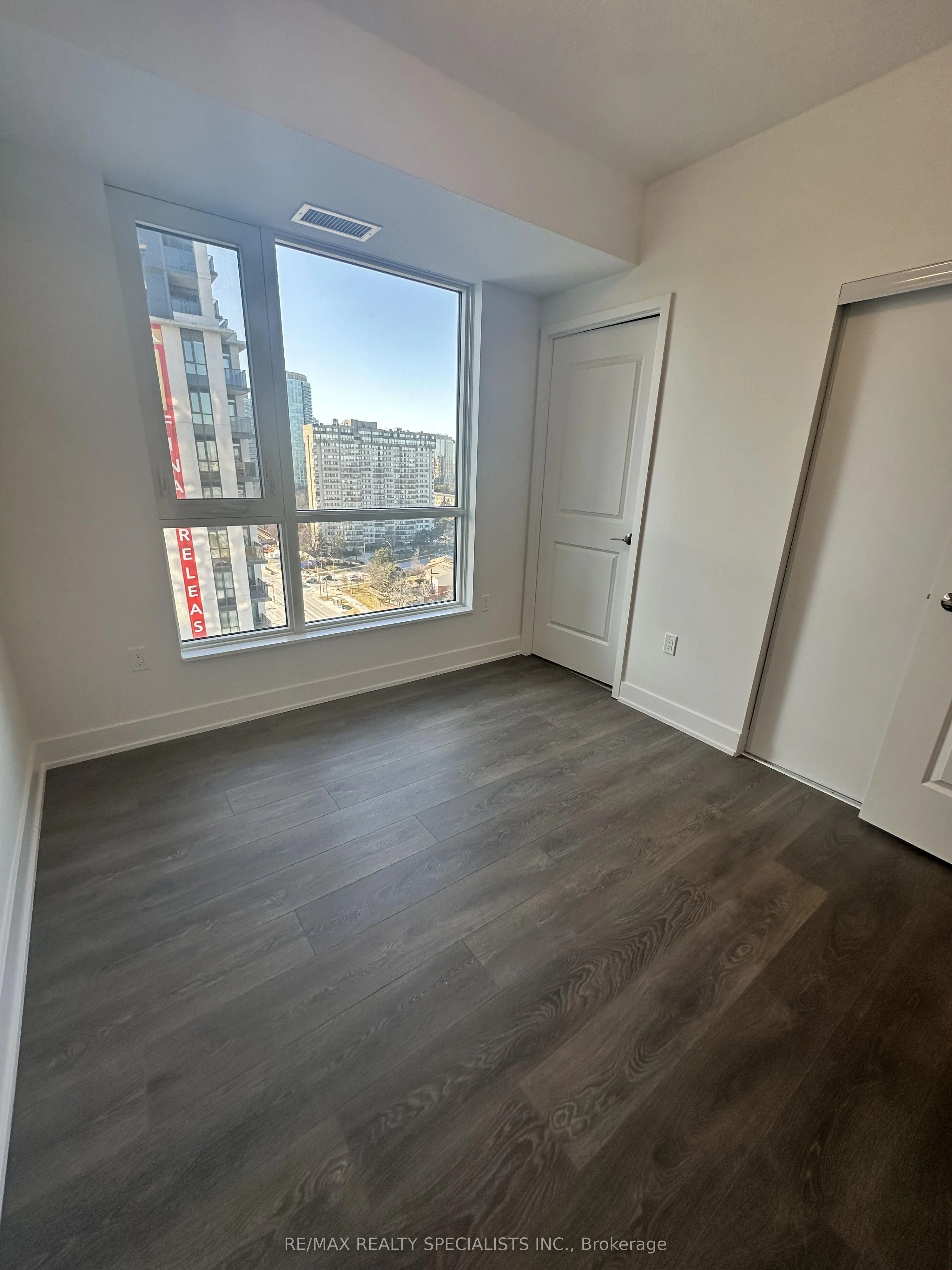 204 BURNHAMTHORPE Road E #1504