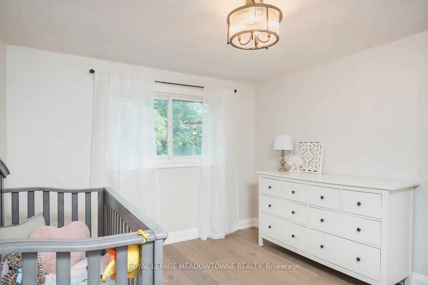 823 Laurier Avenue