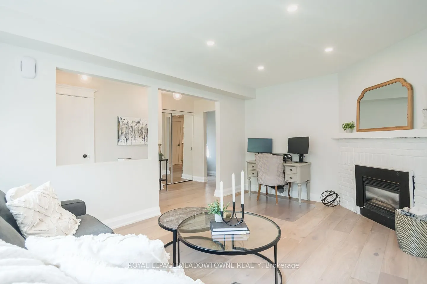 823 Laurier Avenue