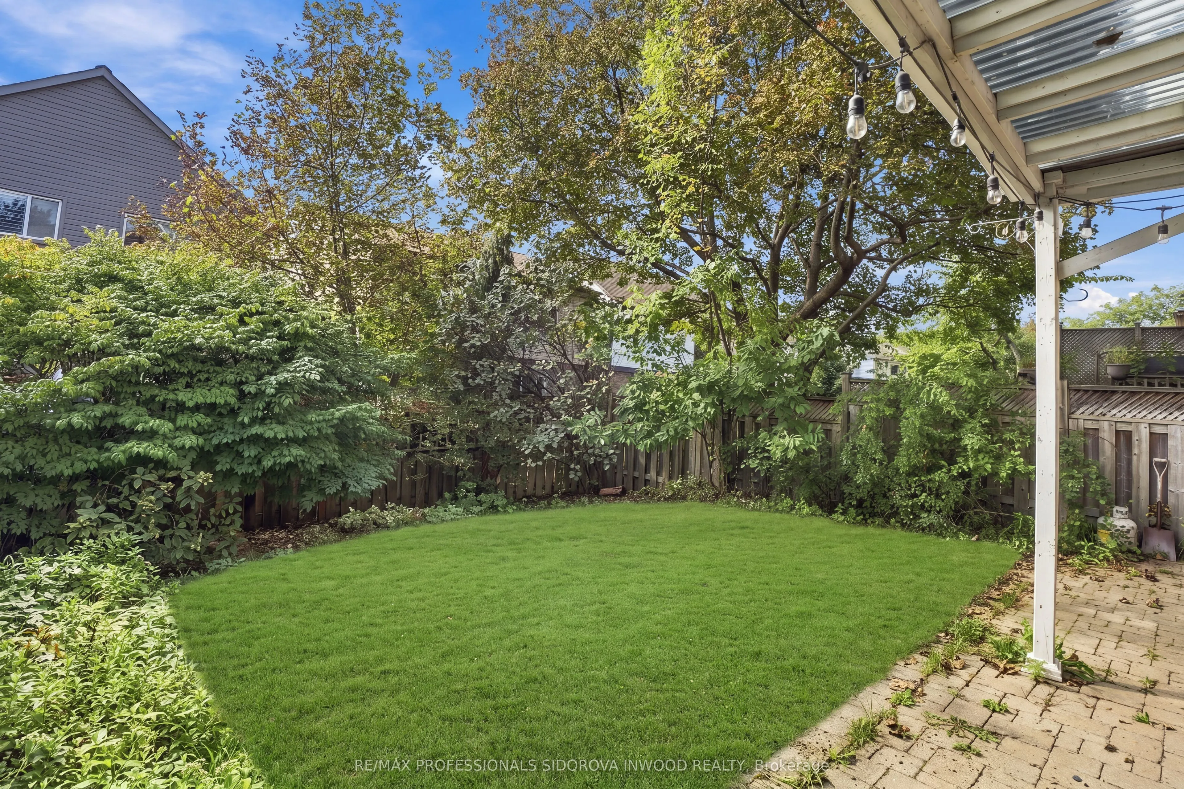 70 Millsborough Crescent