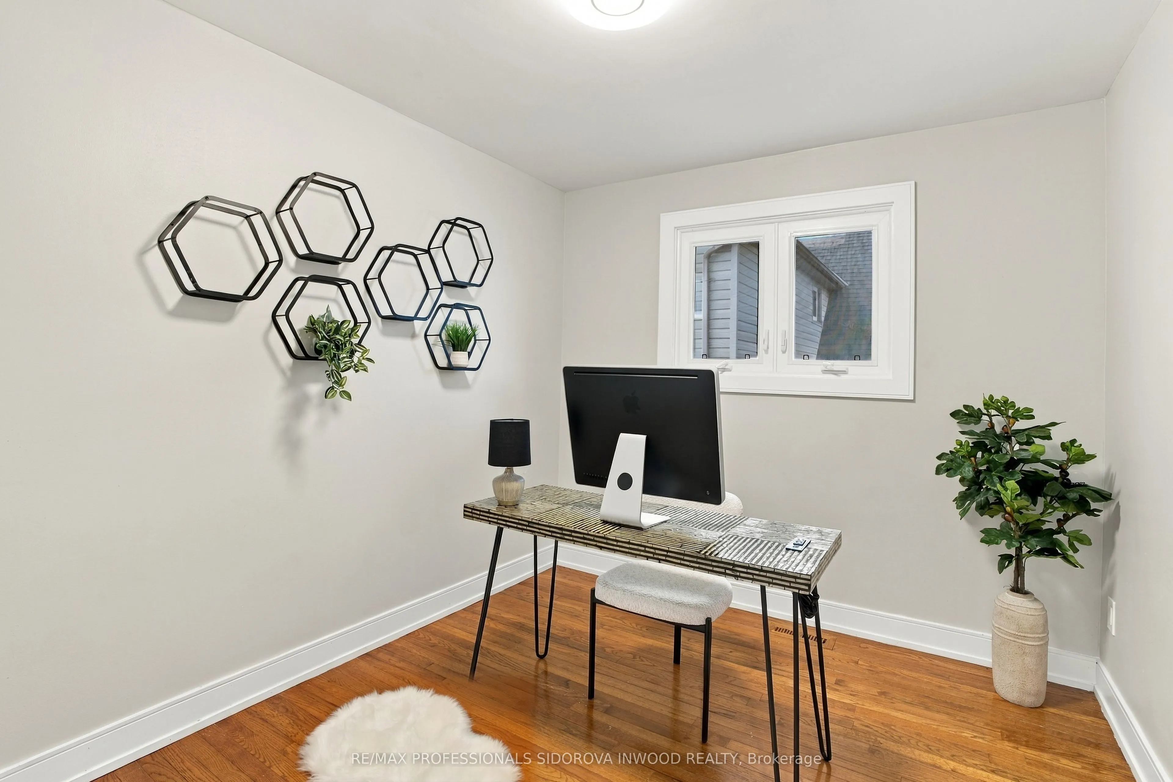 70 Millsborough Crescent