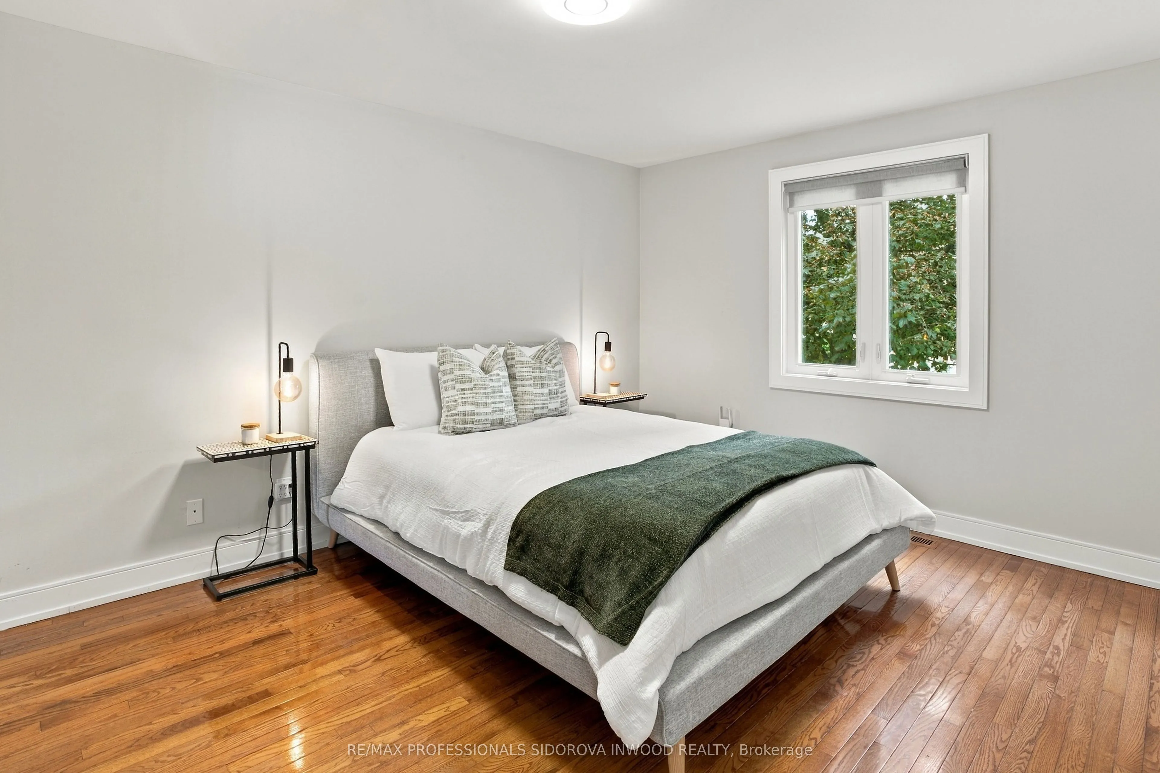 70 Millsborough Crescent
