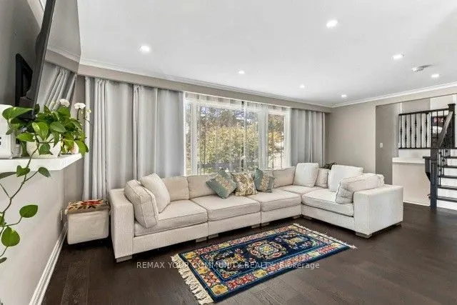 2 Munhall Road