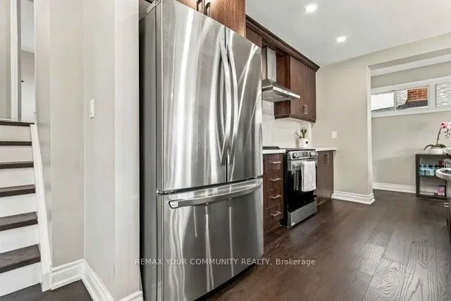 2 Munhall Road