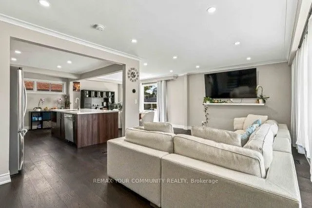 2 Munhall Road