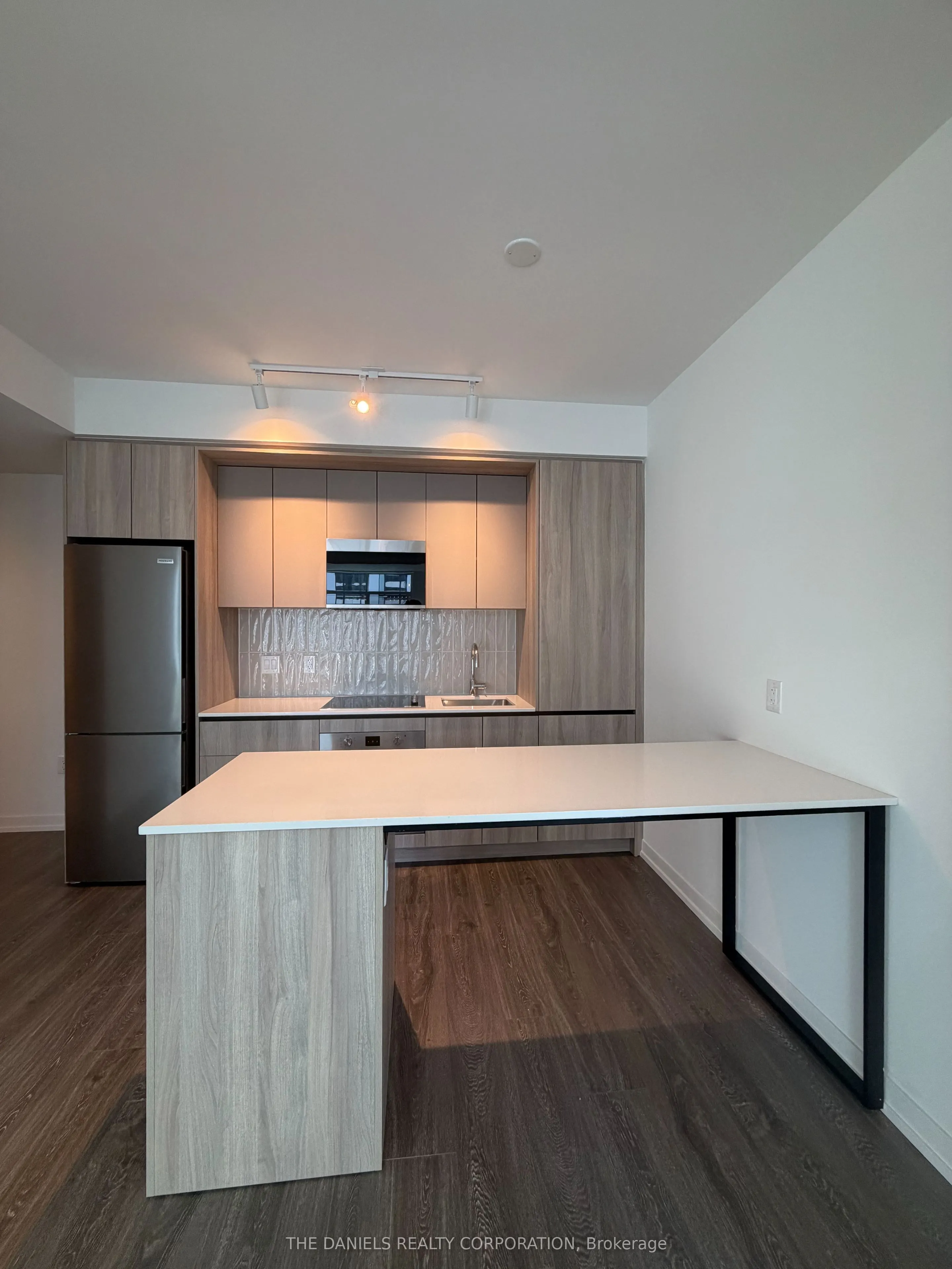 2485 Eglinton Avenue W #1204