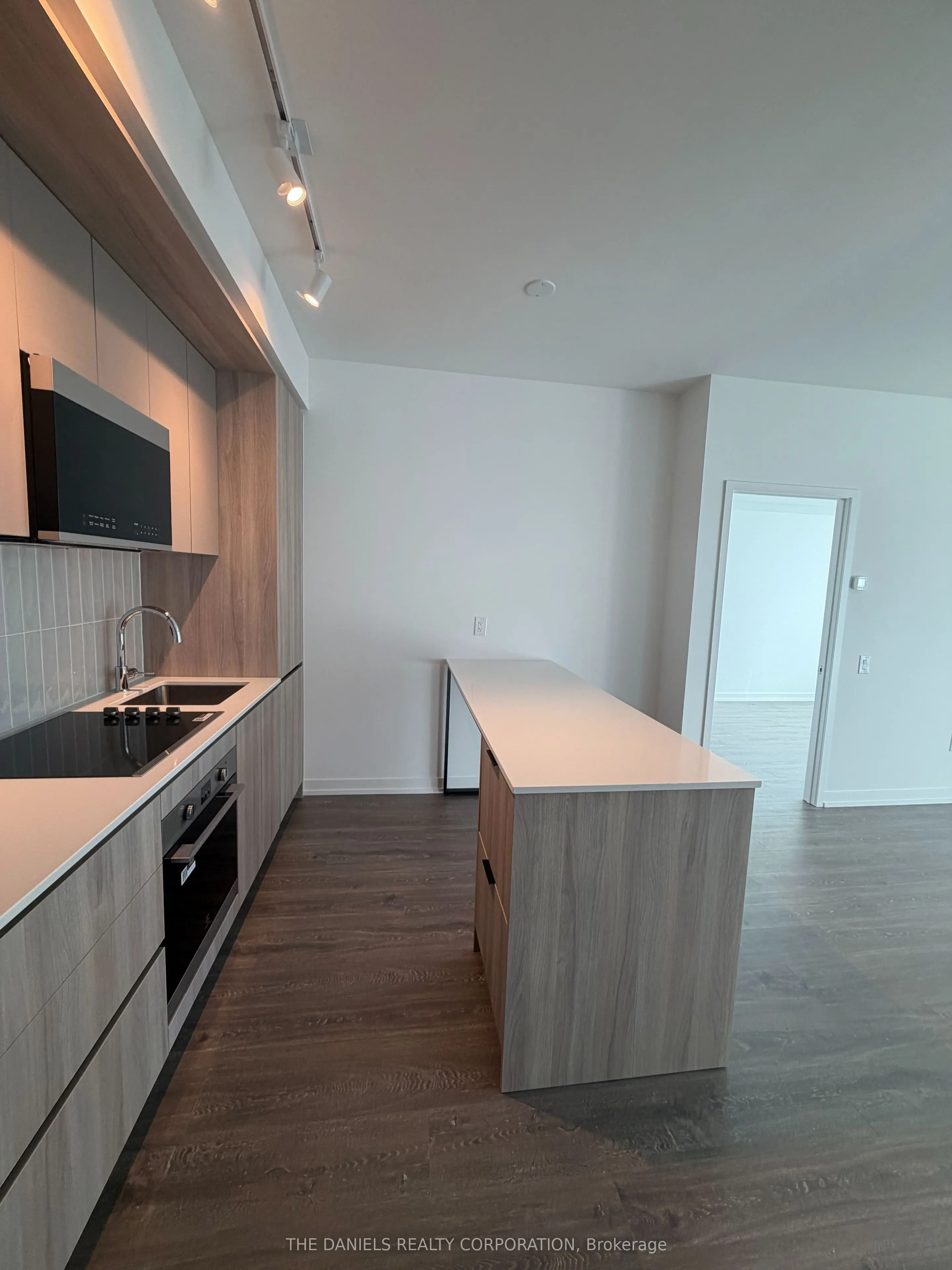 2485 Eglinton Avenue W #1204