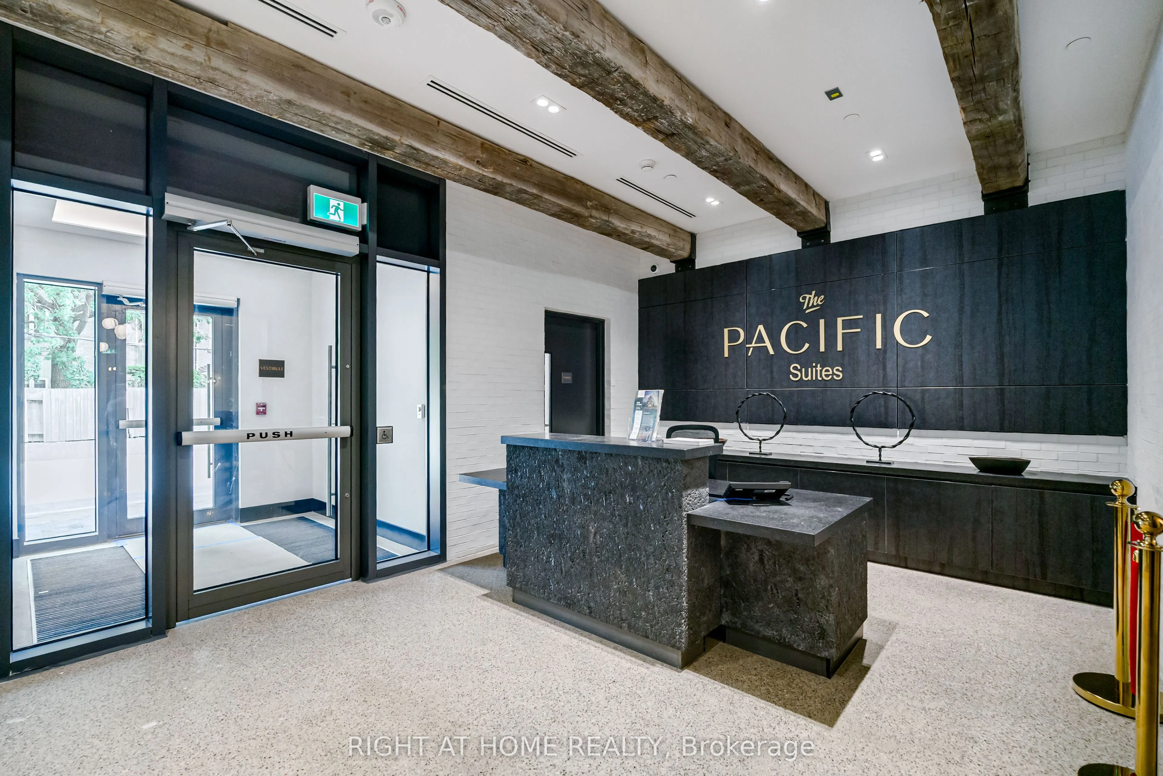 2946 Dundas Street W #509