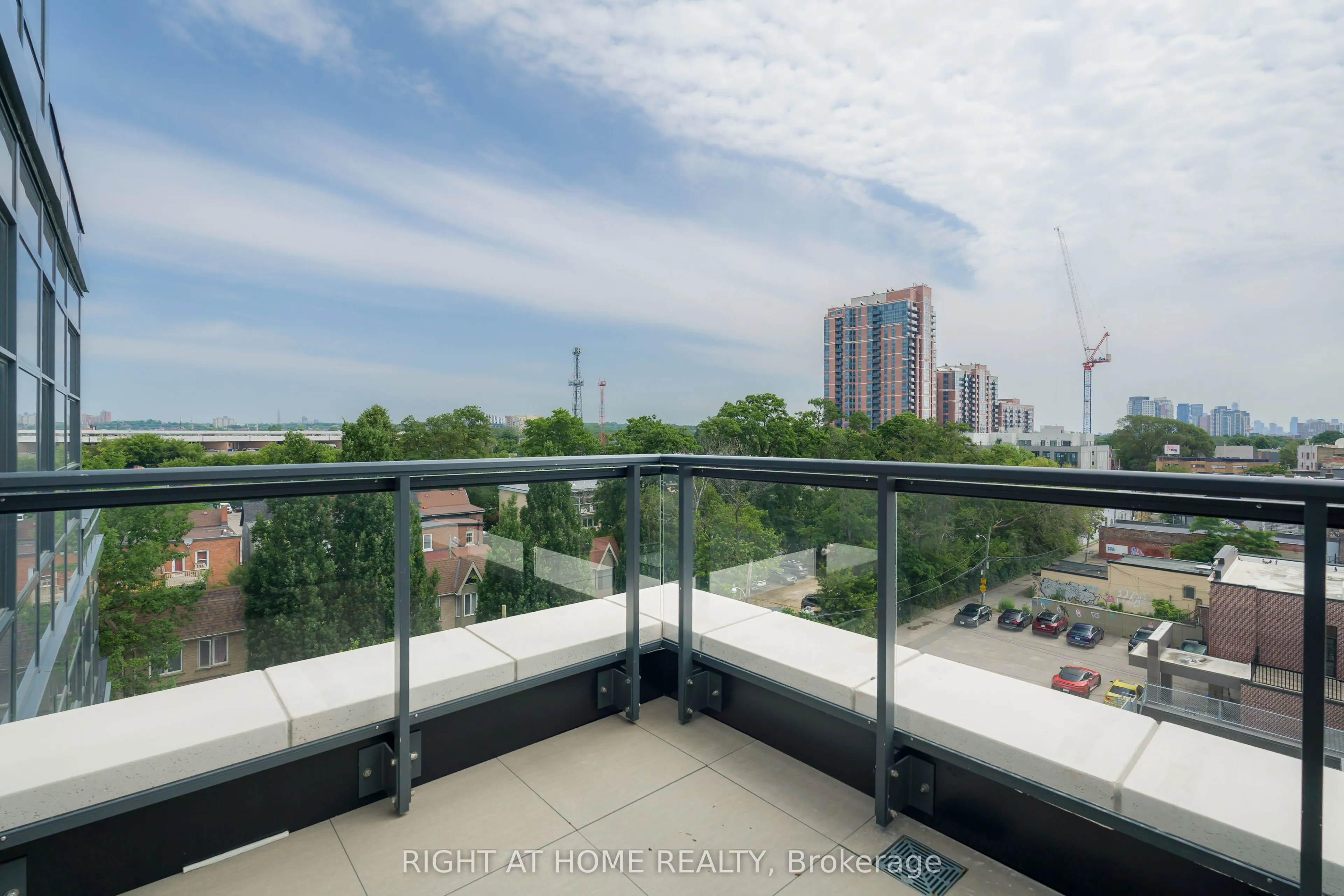 2946 Dundas Street W #509
