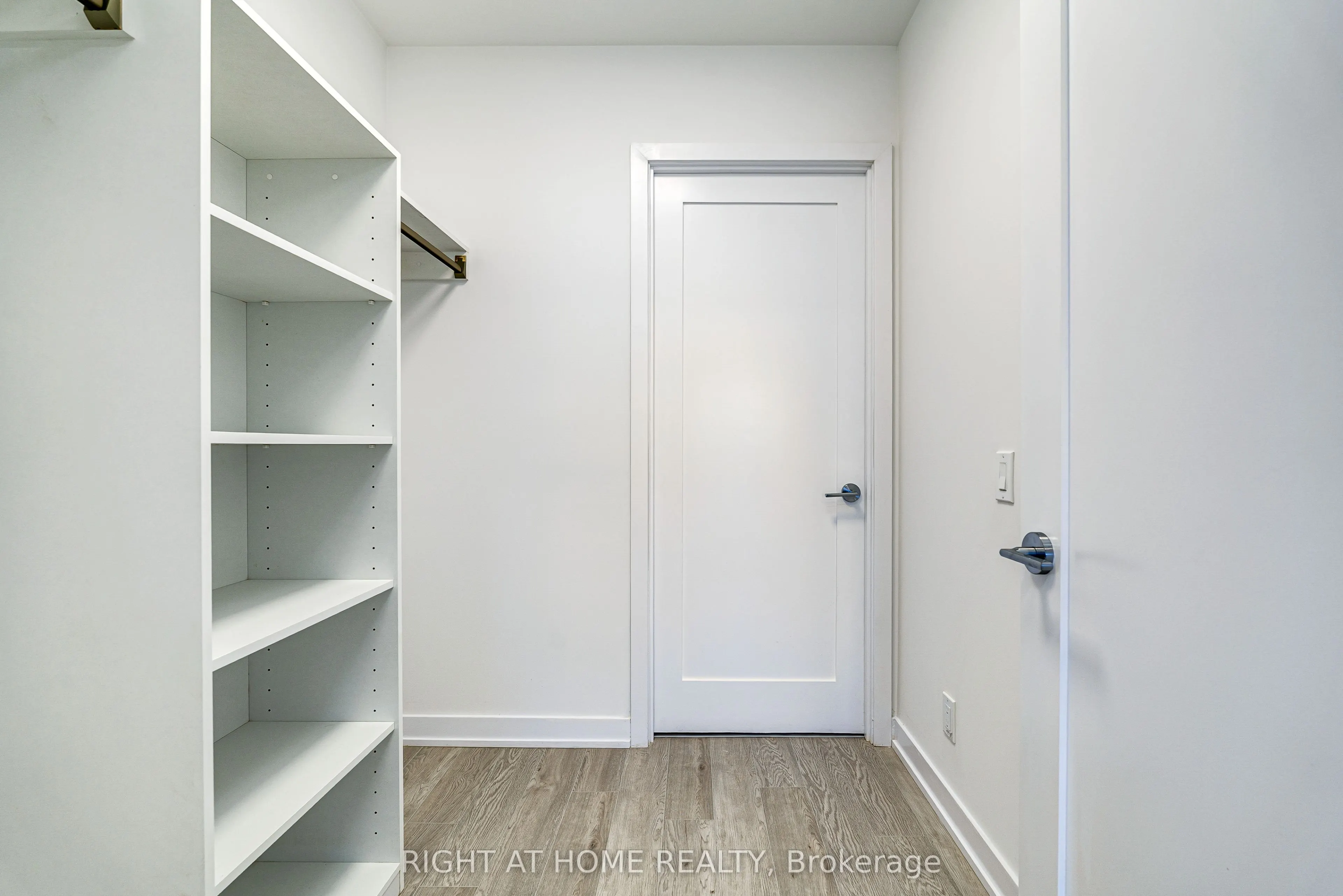2946 Dundas Street W #408