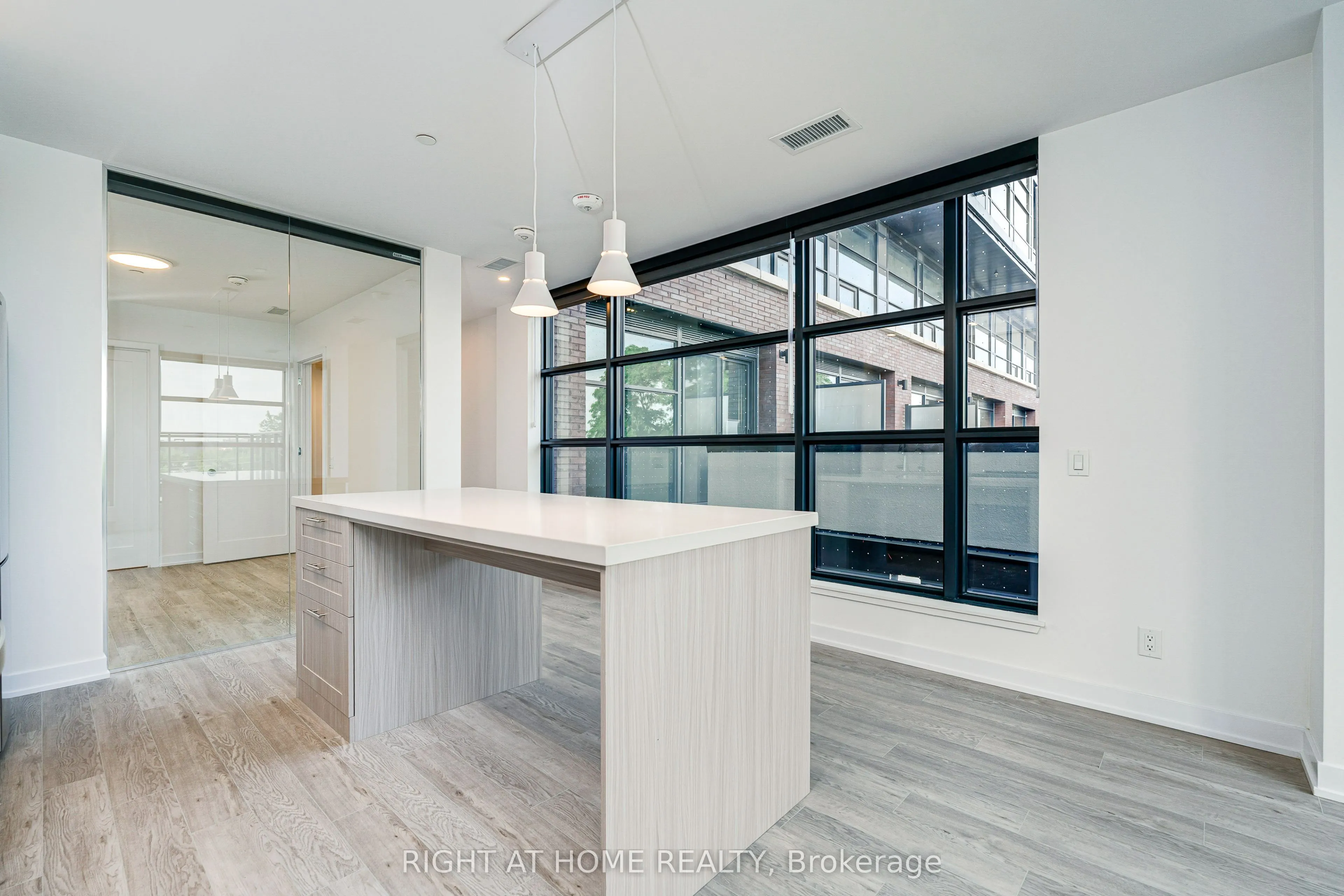 2946 Dundas Street W #408