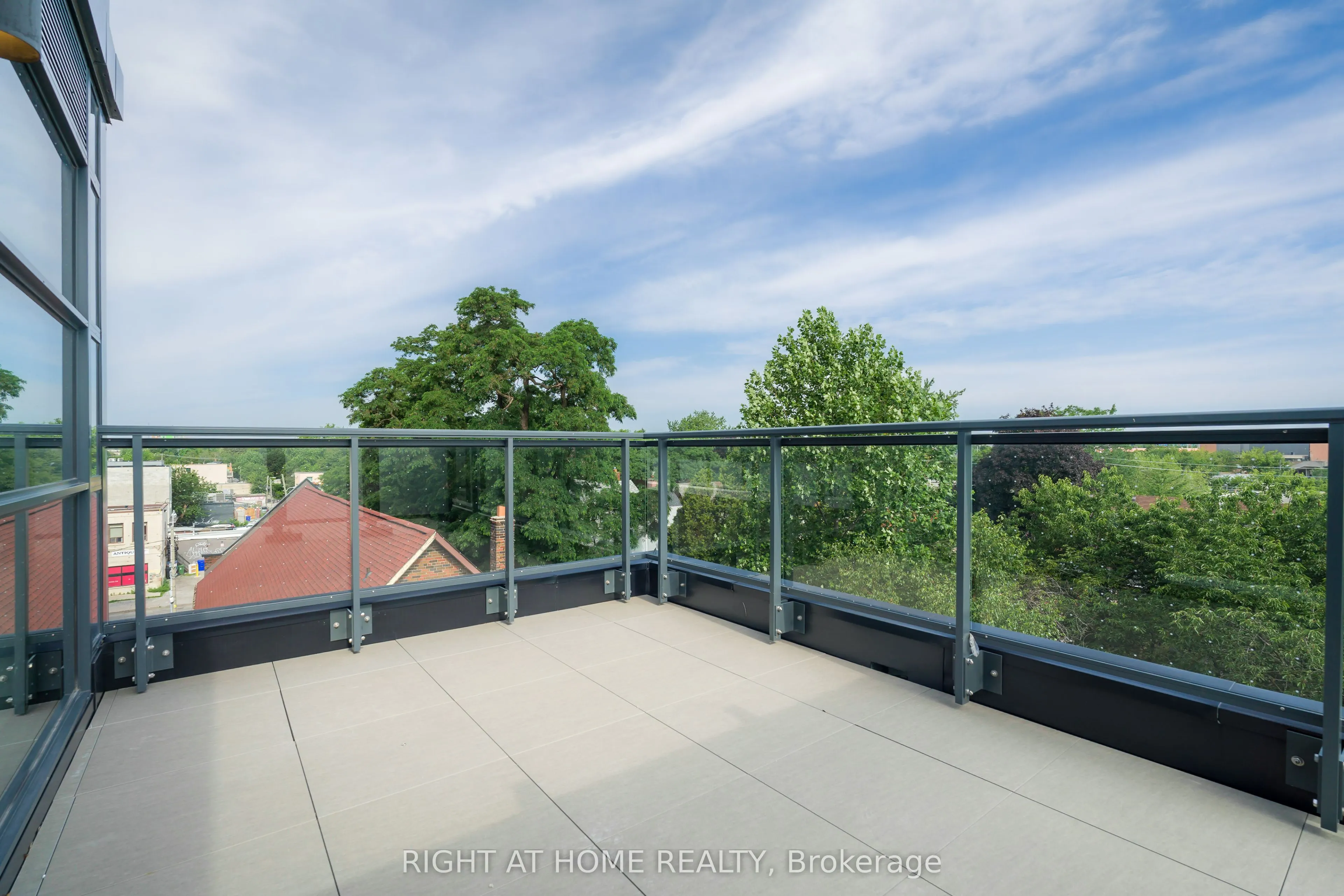 2946 Dundas Street W #408