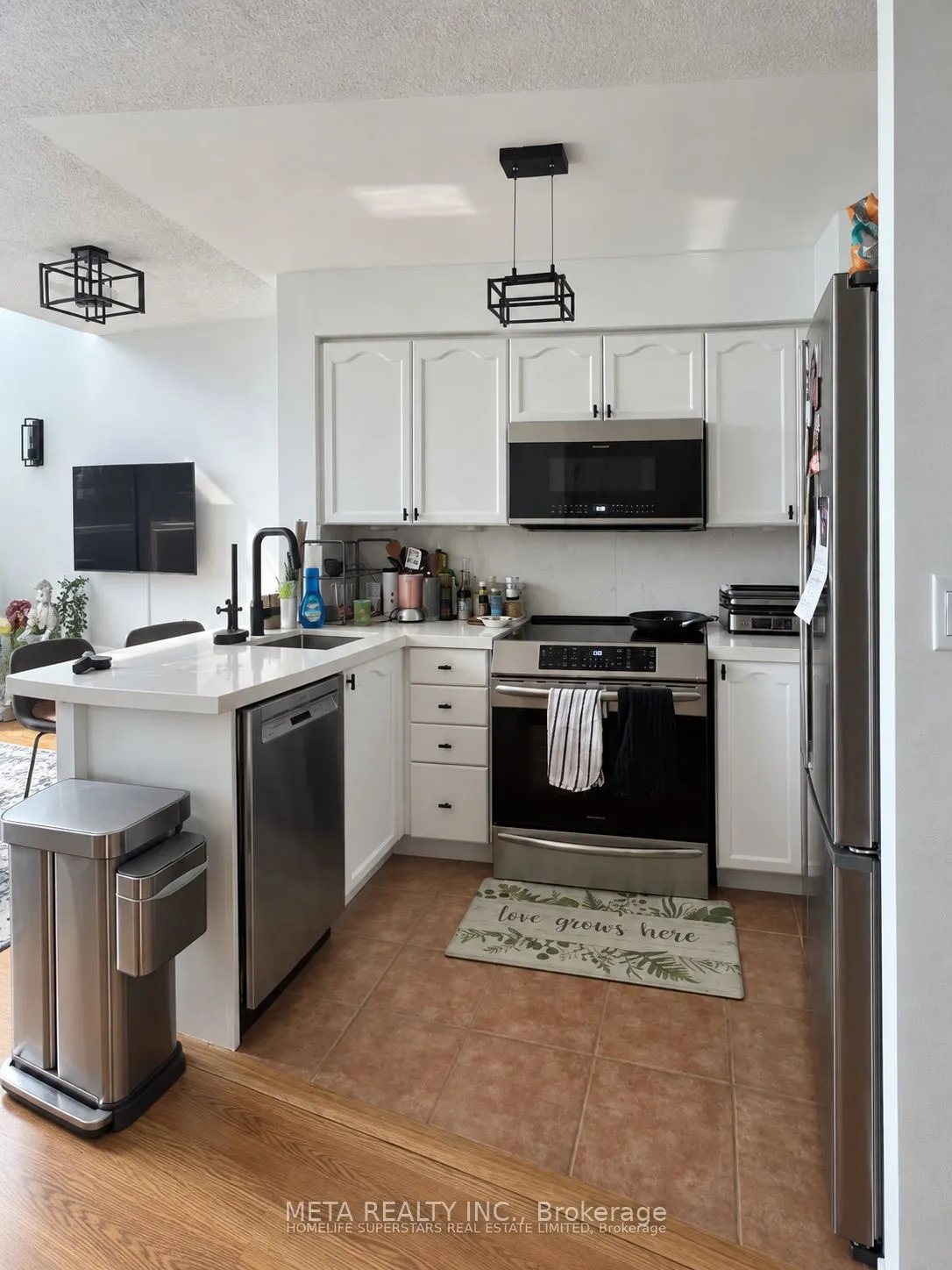200 Manitoba Street #308