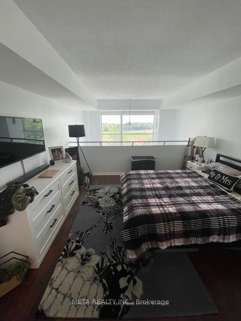 200 Manitoba Street #308