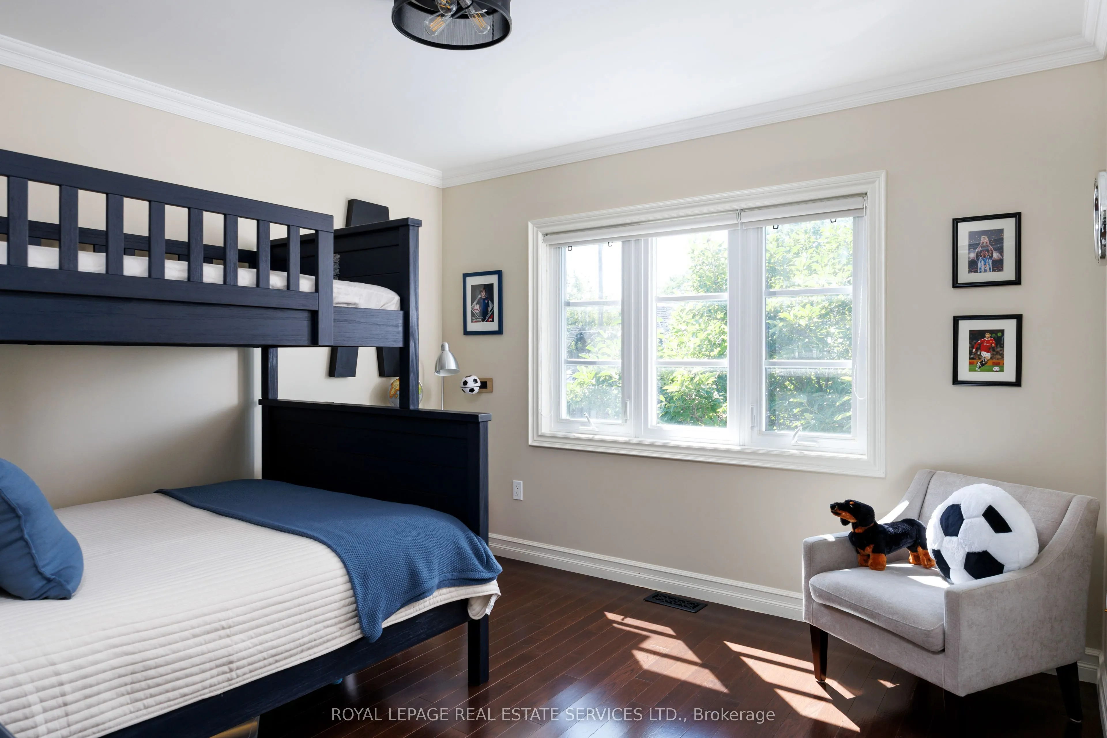 4 Springbrook Gardens