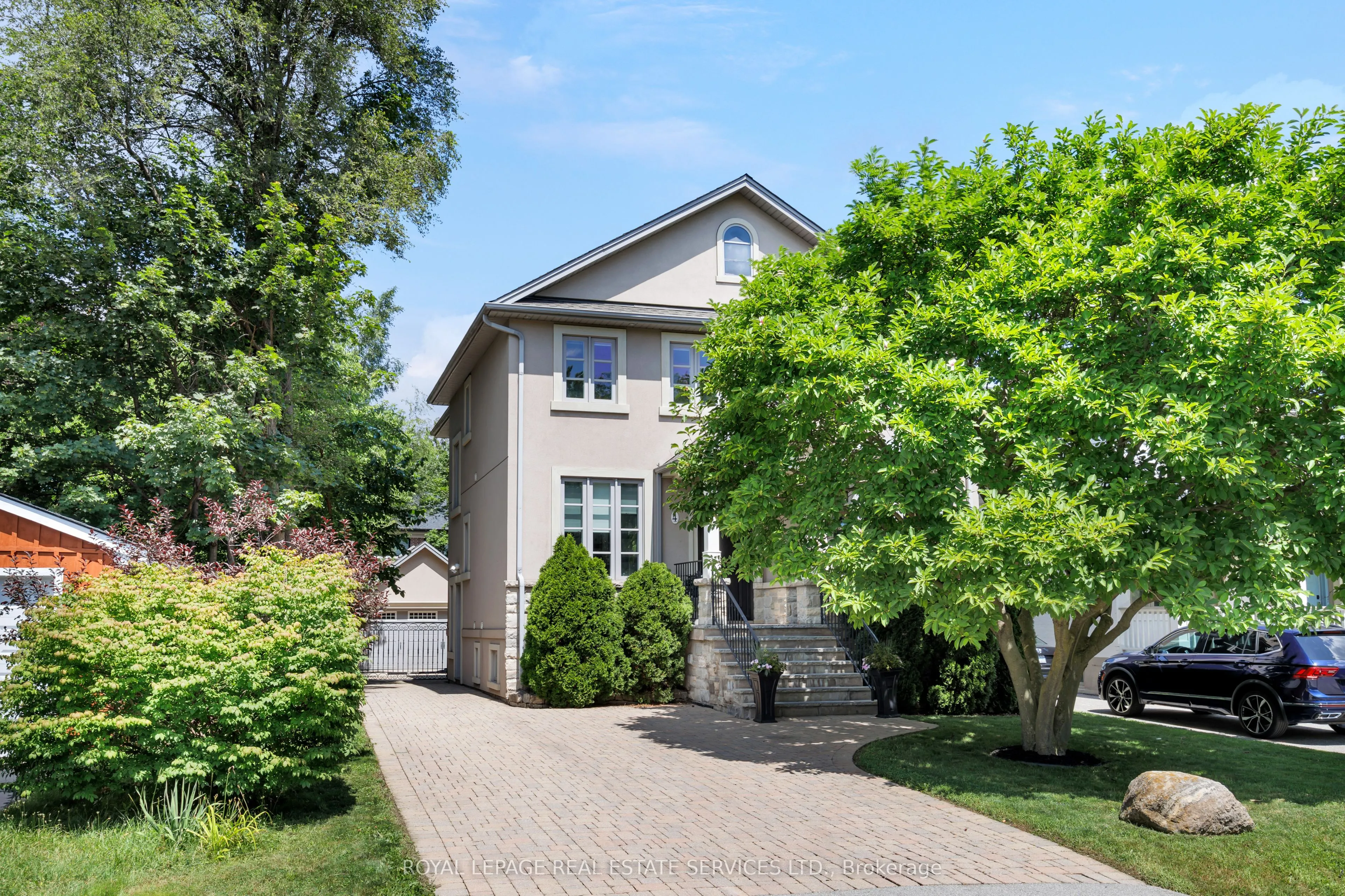 4 Springbrook Gardens