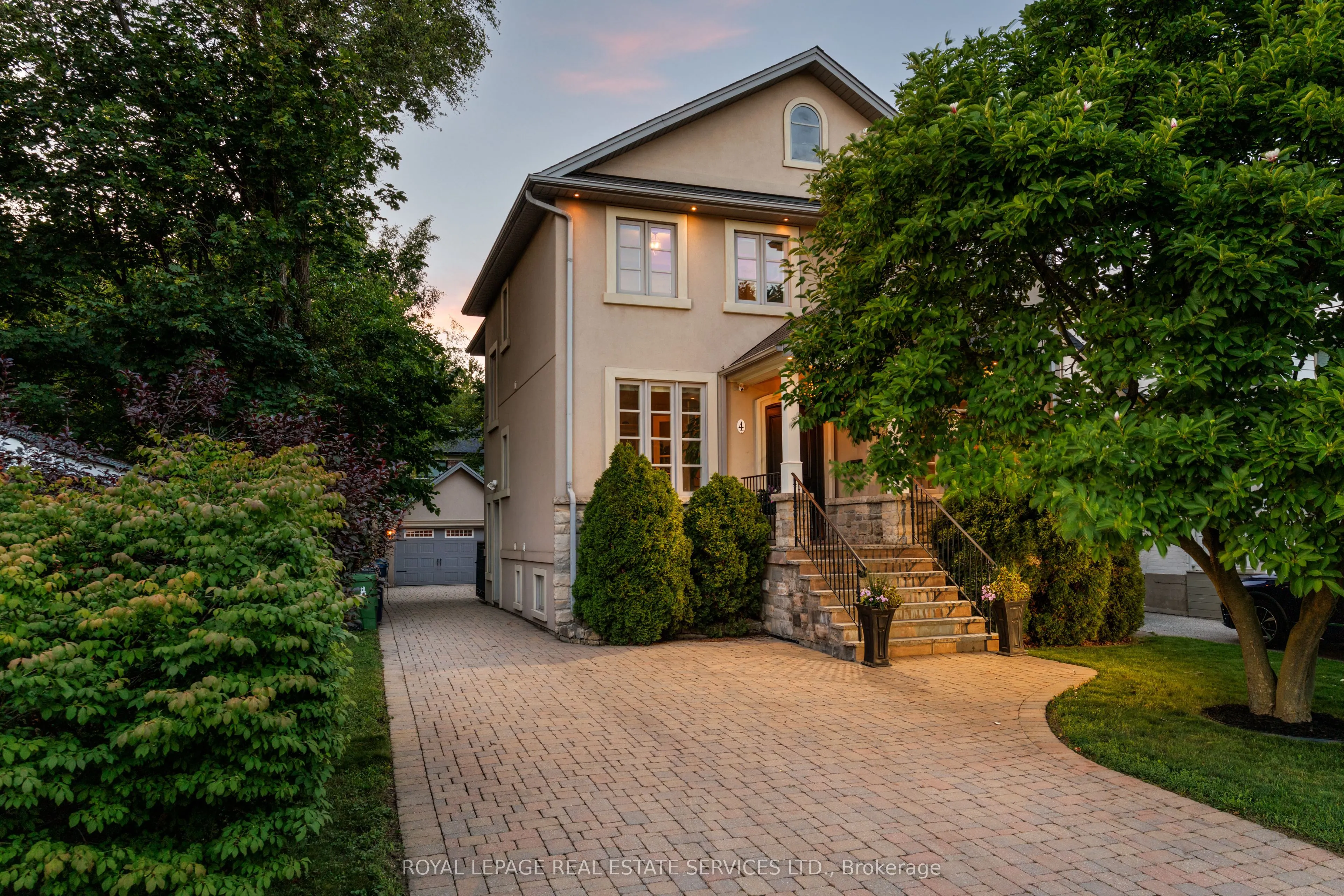 4 Springbrook Gardens