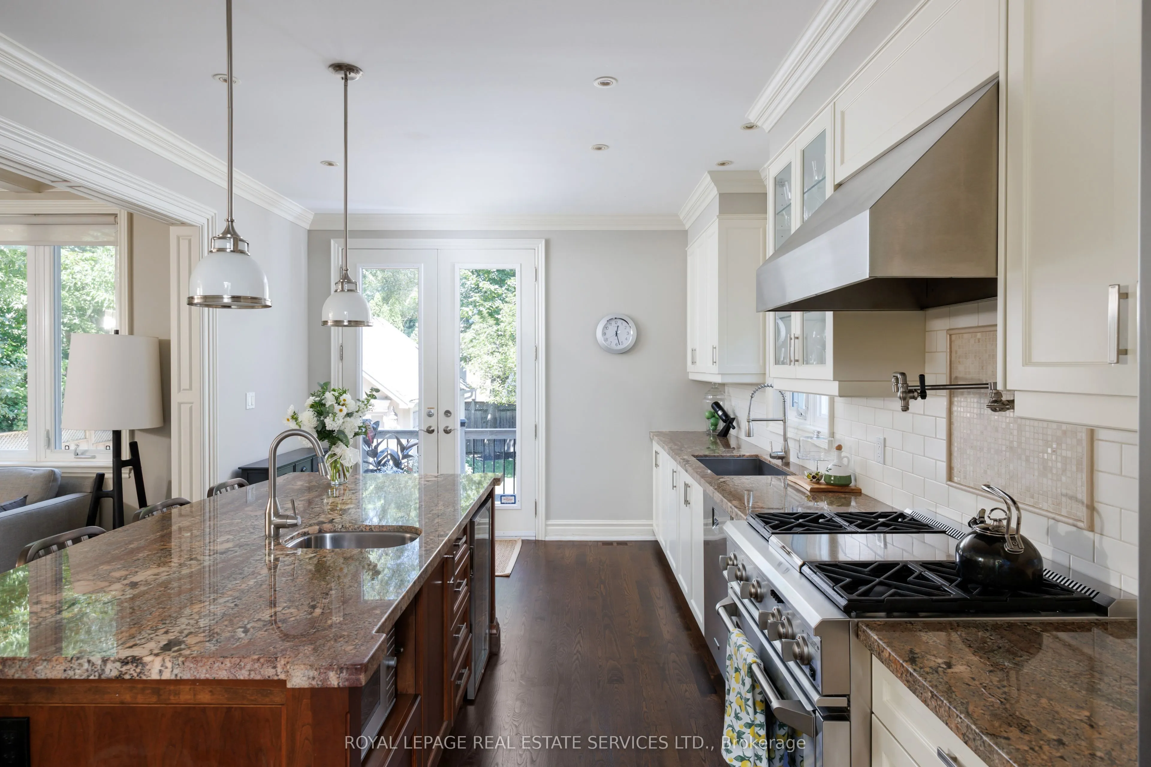 4 Springbrook Gardens