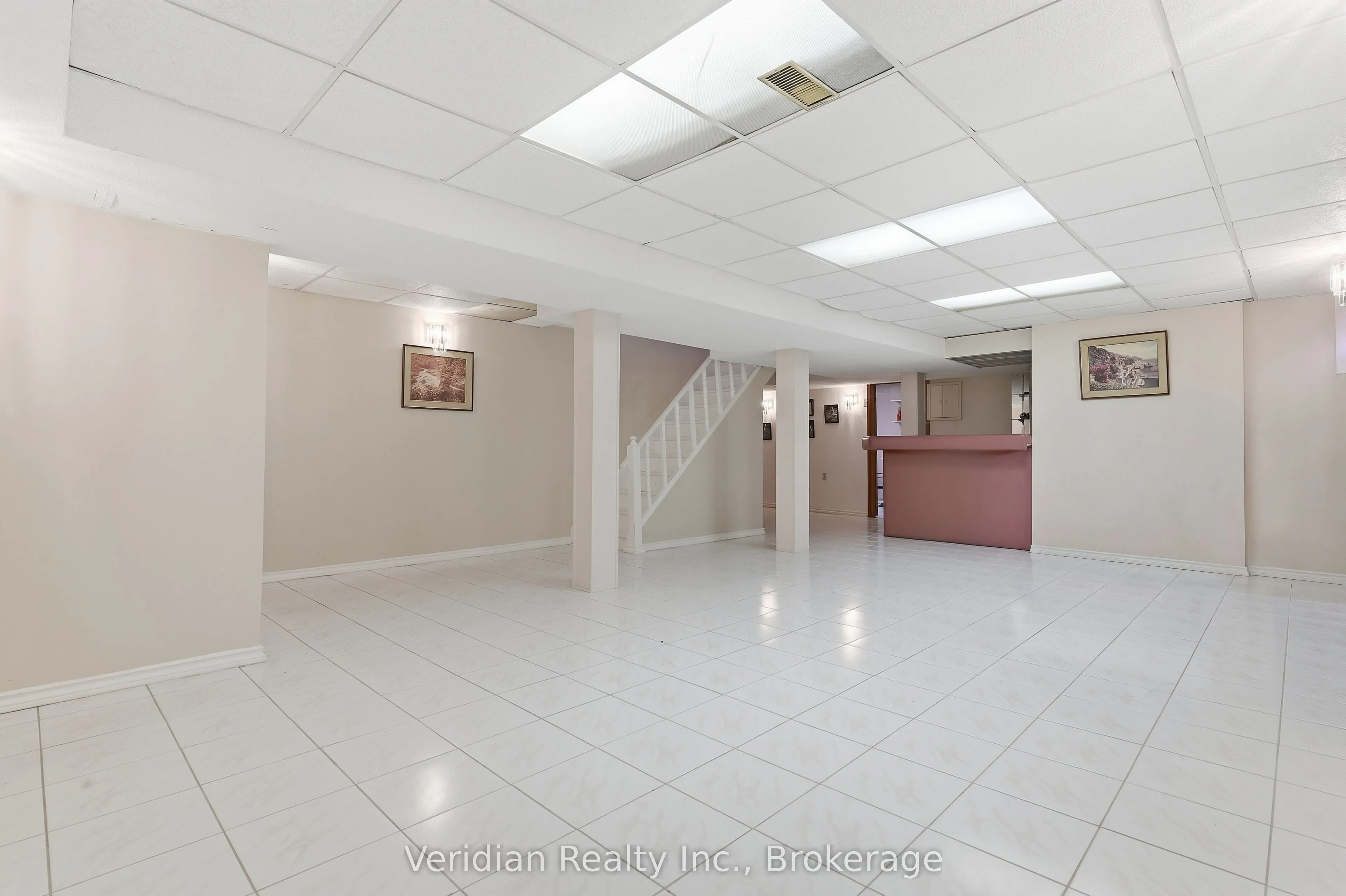 2393 Carlanne Place