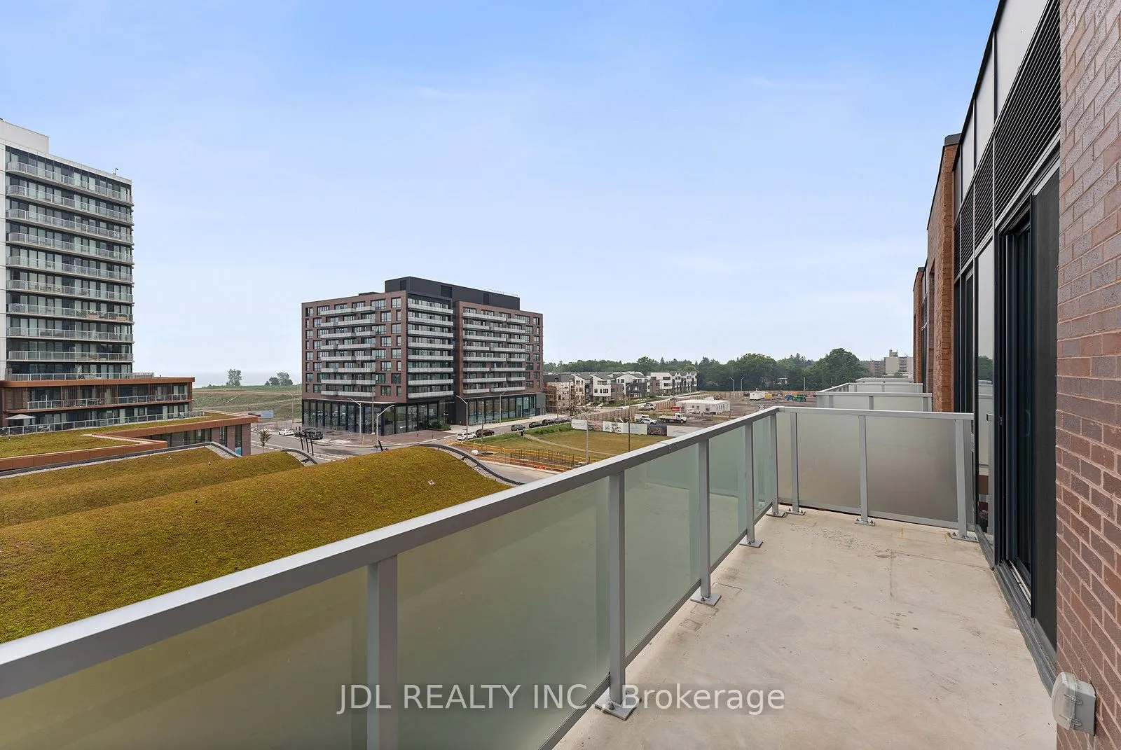 215 Lakeshore Road W #519