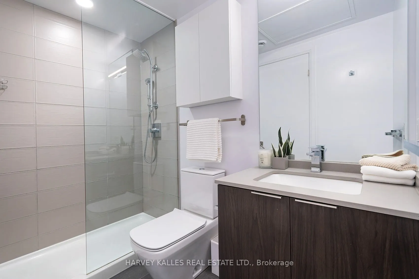 4208 Dundas Street W #412