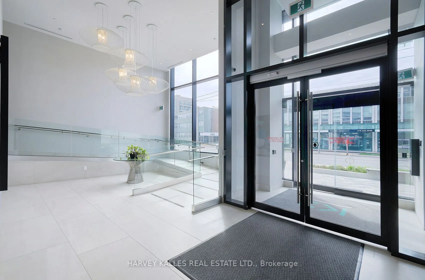 4208 Dundas Street W #412