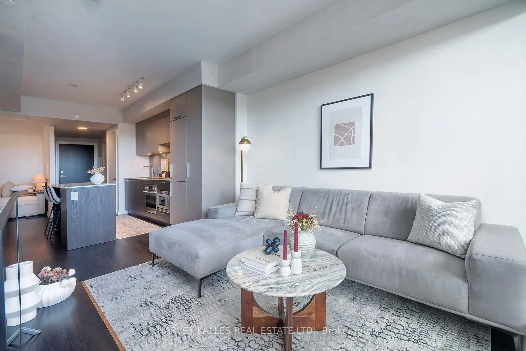 4208 Dundas Street W #412