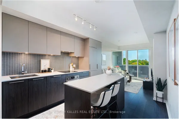 4208 Dundas Street W #412