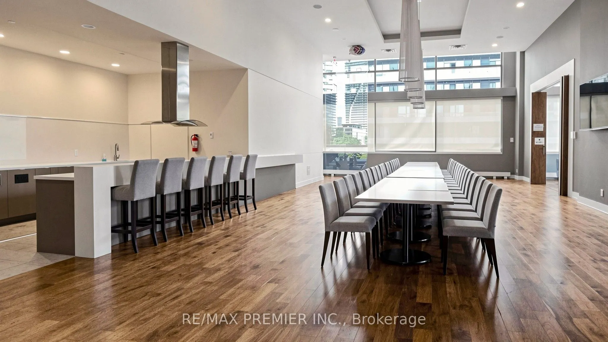2200 Lake Shore Boulevard W #4706