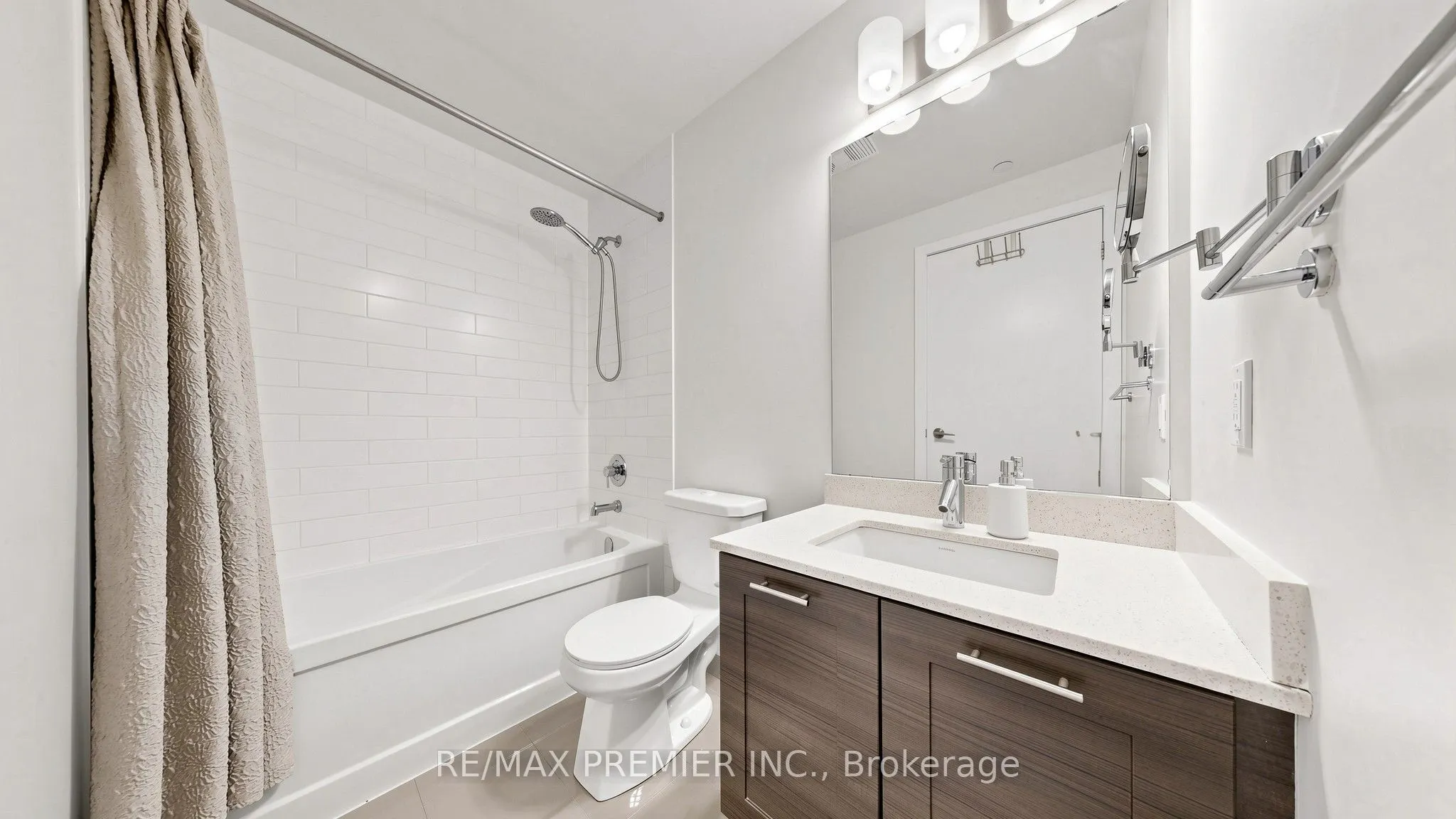 2200 Lake Shore Boulevard W #4706