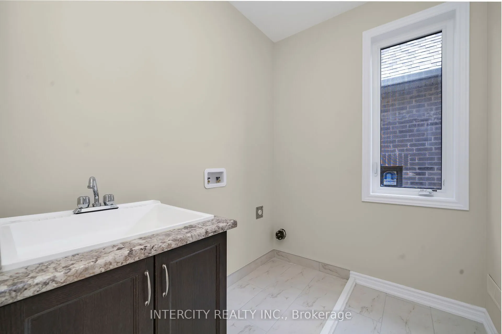 32 Damara Road #Lot 70