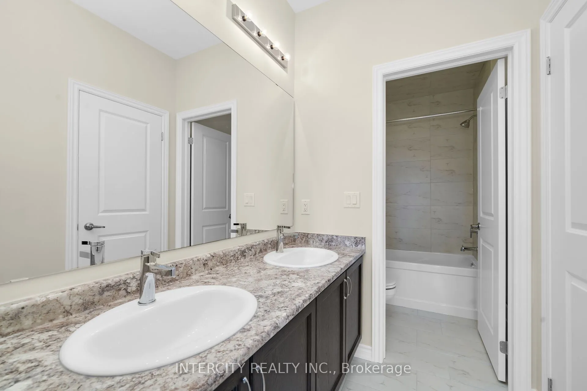 32 Damara Road #Lot 70