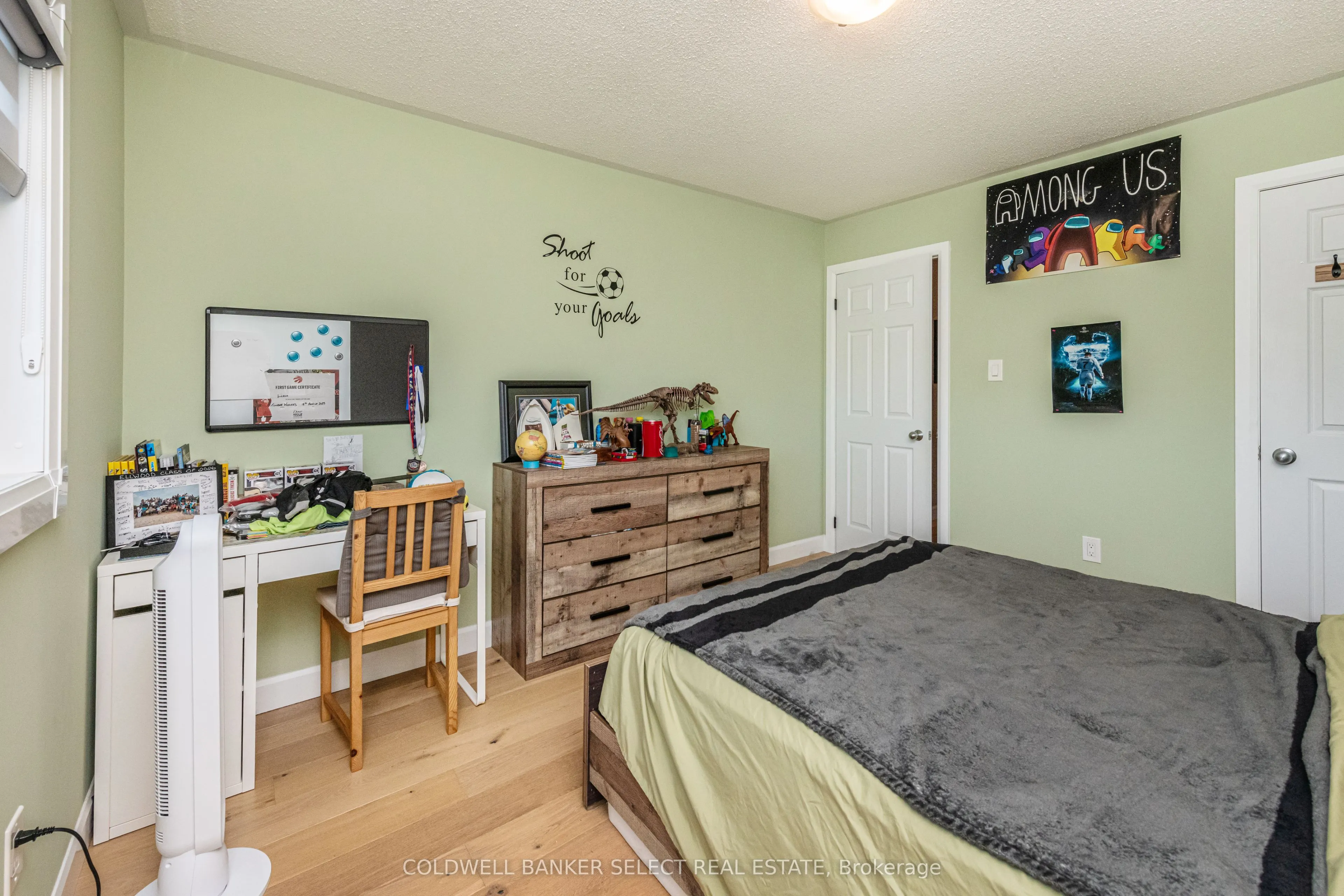 32 Coolspring Crescent