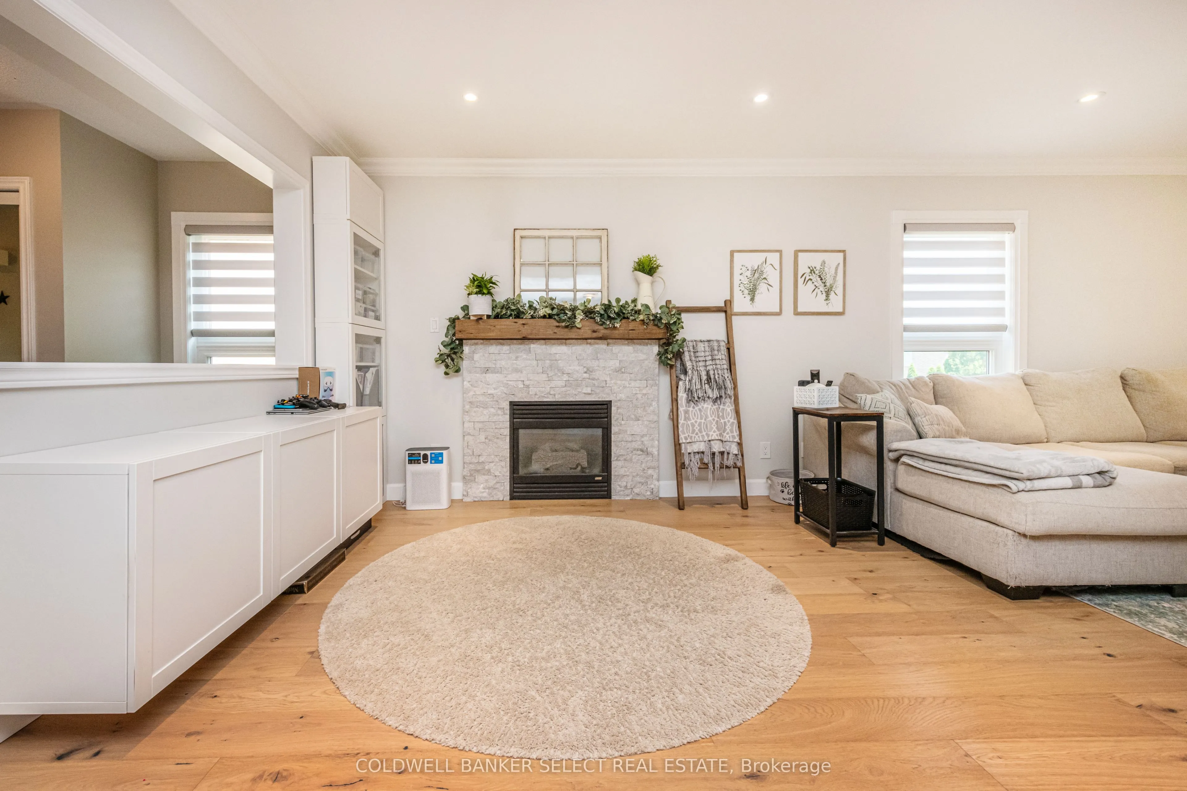 32 Coolspring Crescent