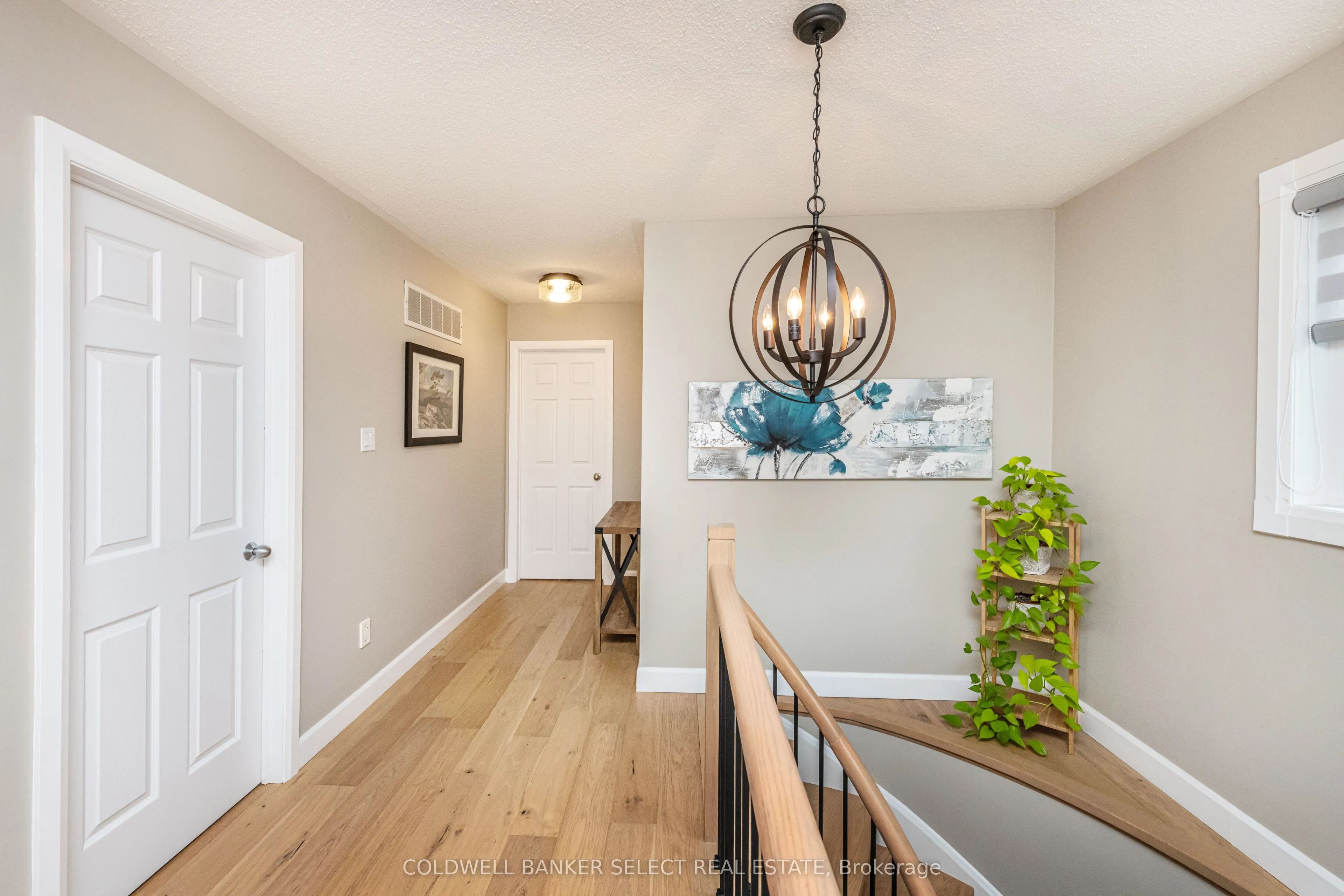 32 Coolspring Crescent