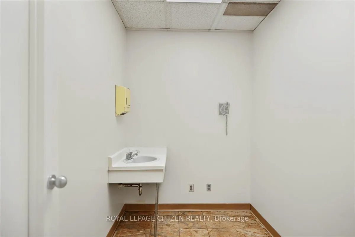 3530 Derry Road E #202